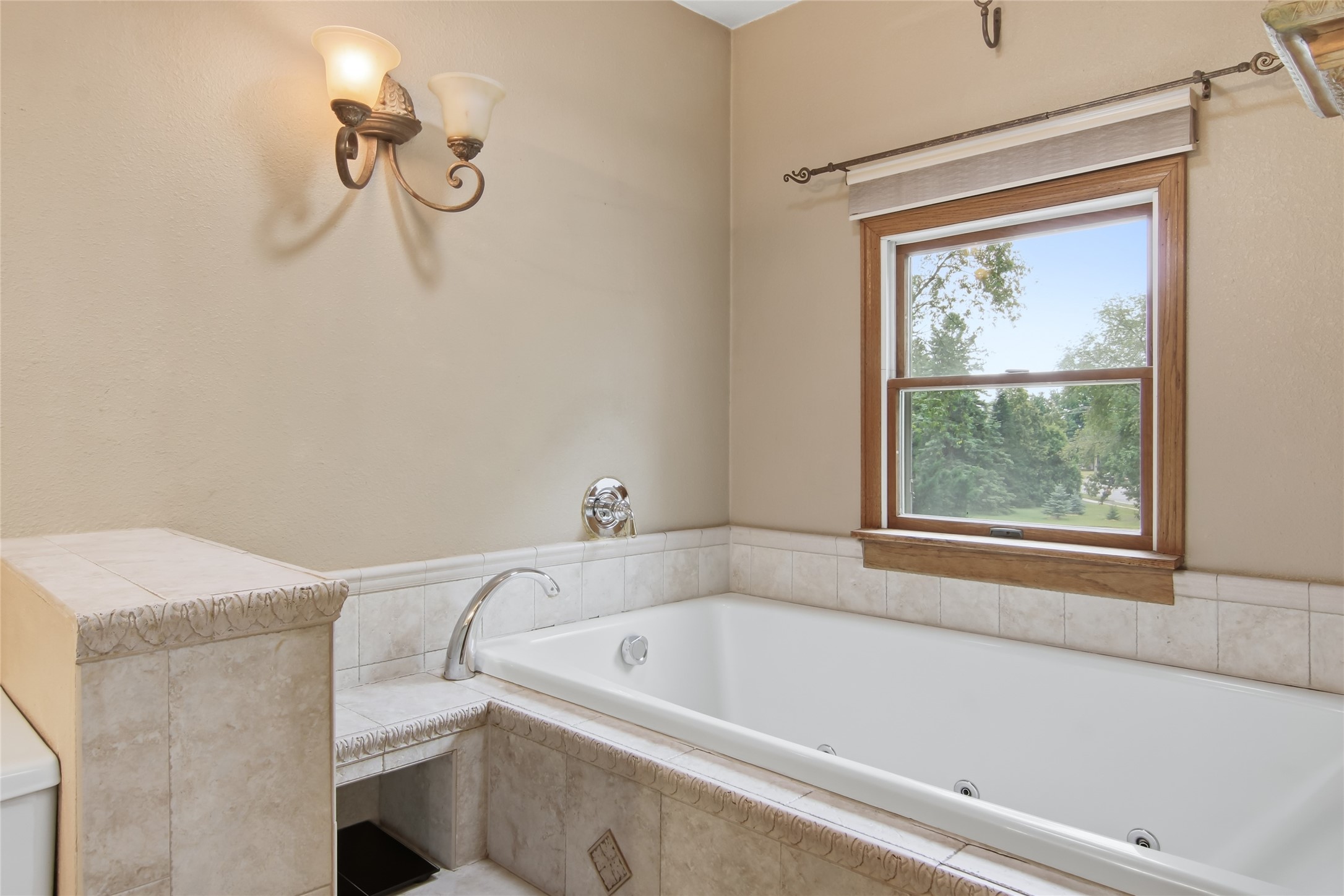 2319 Hillside Road Property Photo 24