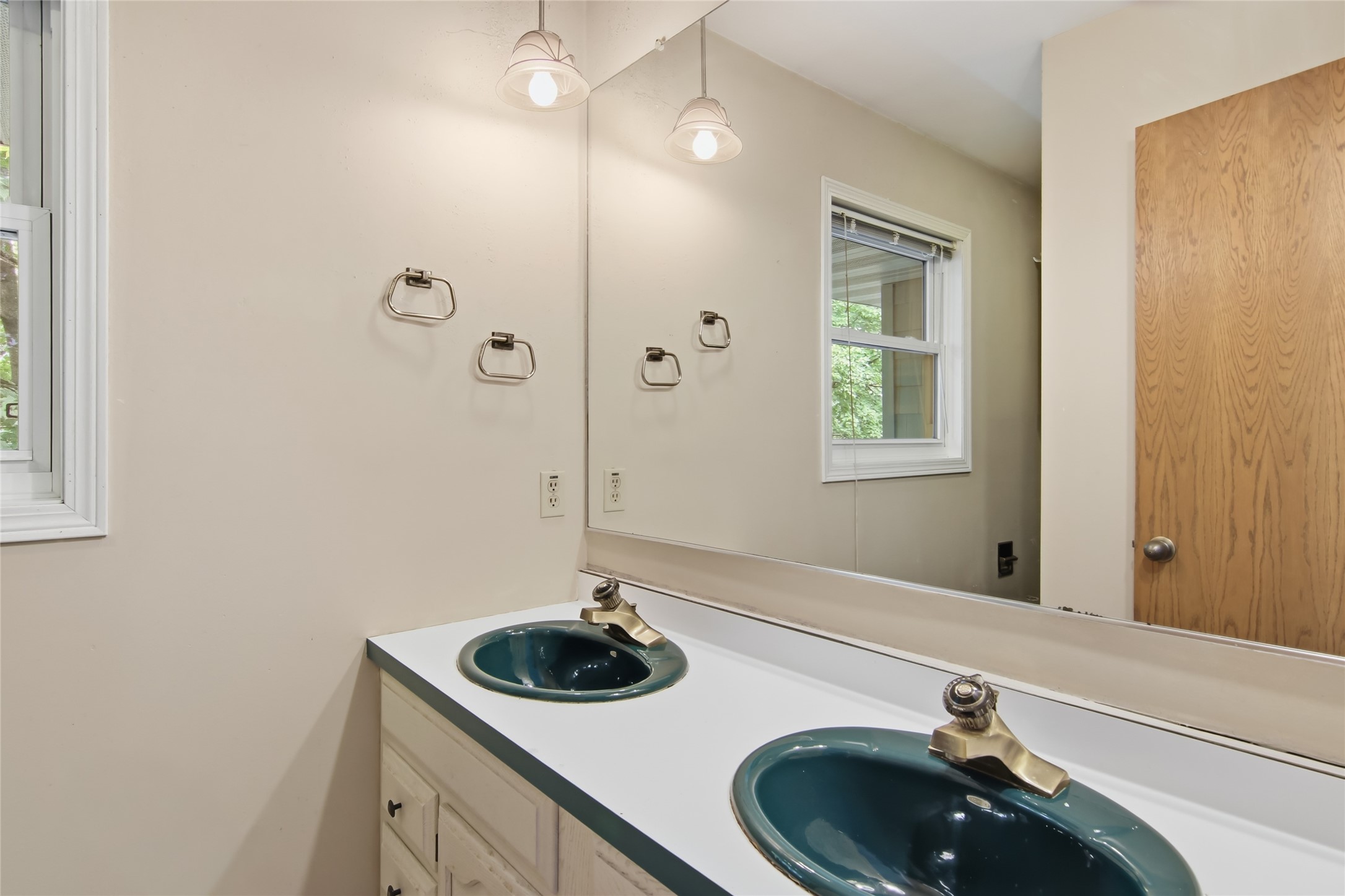 2319 Hillside Road Property Photo 27