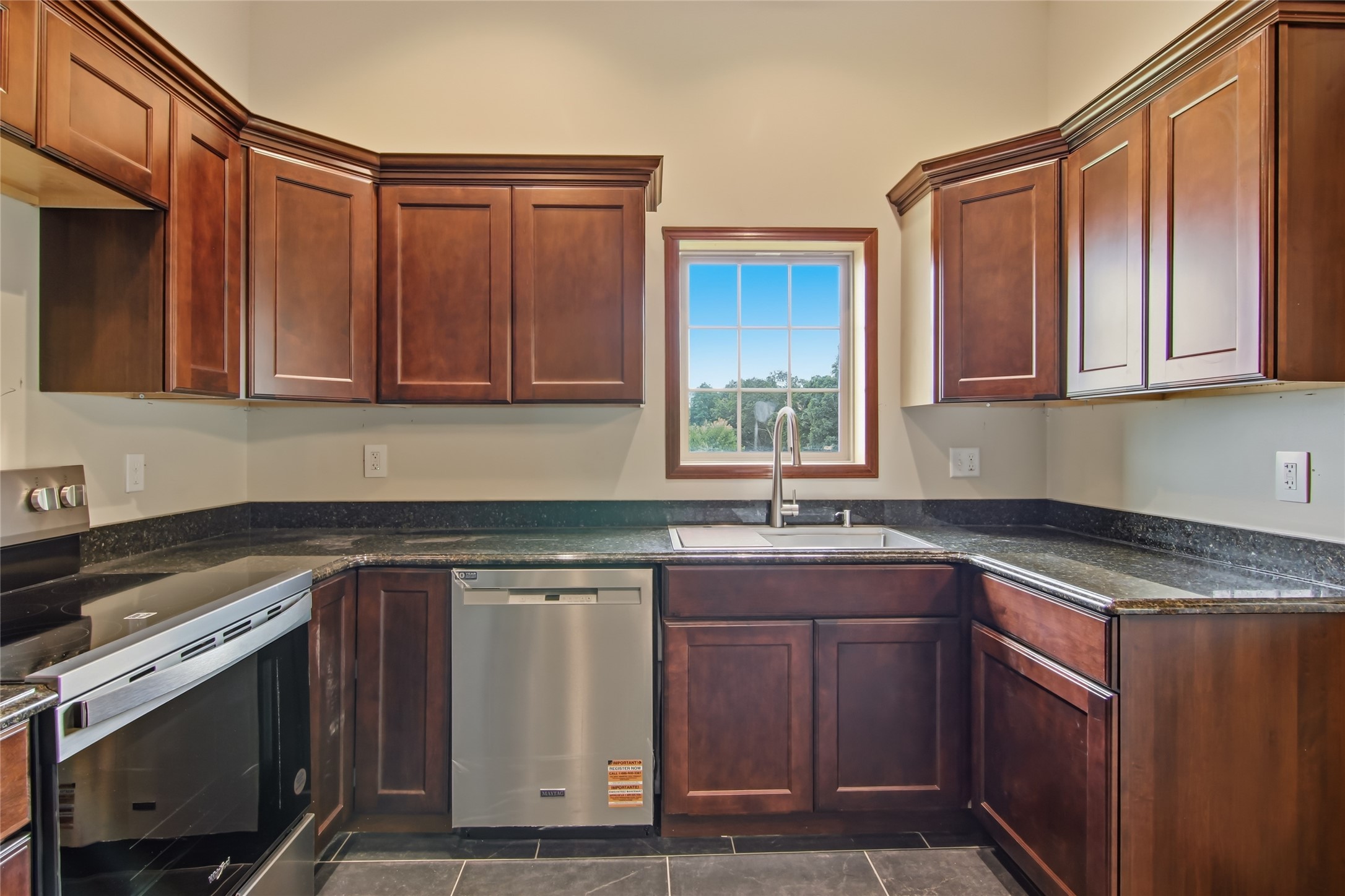 1020 Spruce Street Property Photo 8