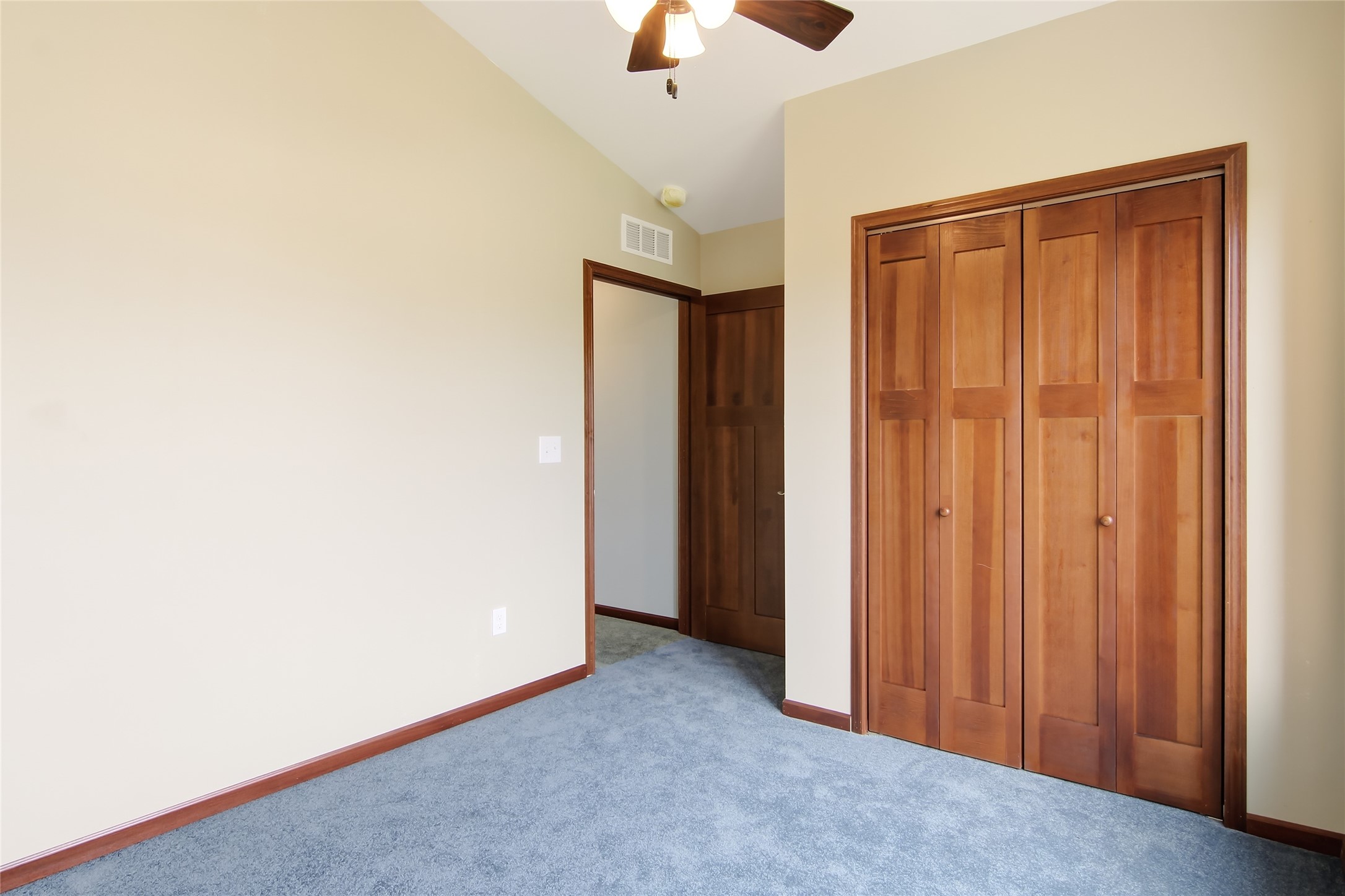 1020 Spruce Street Property Photo 21