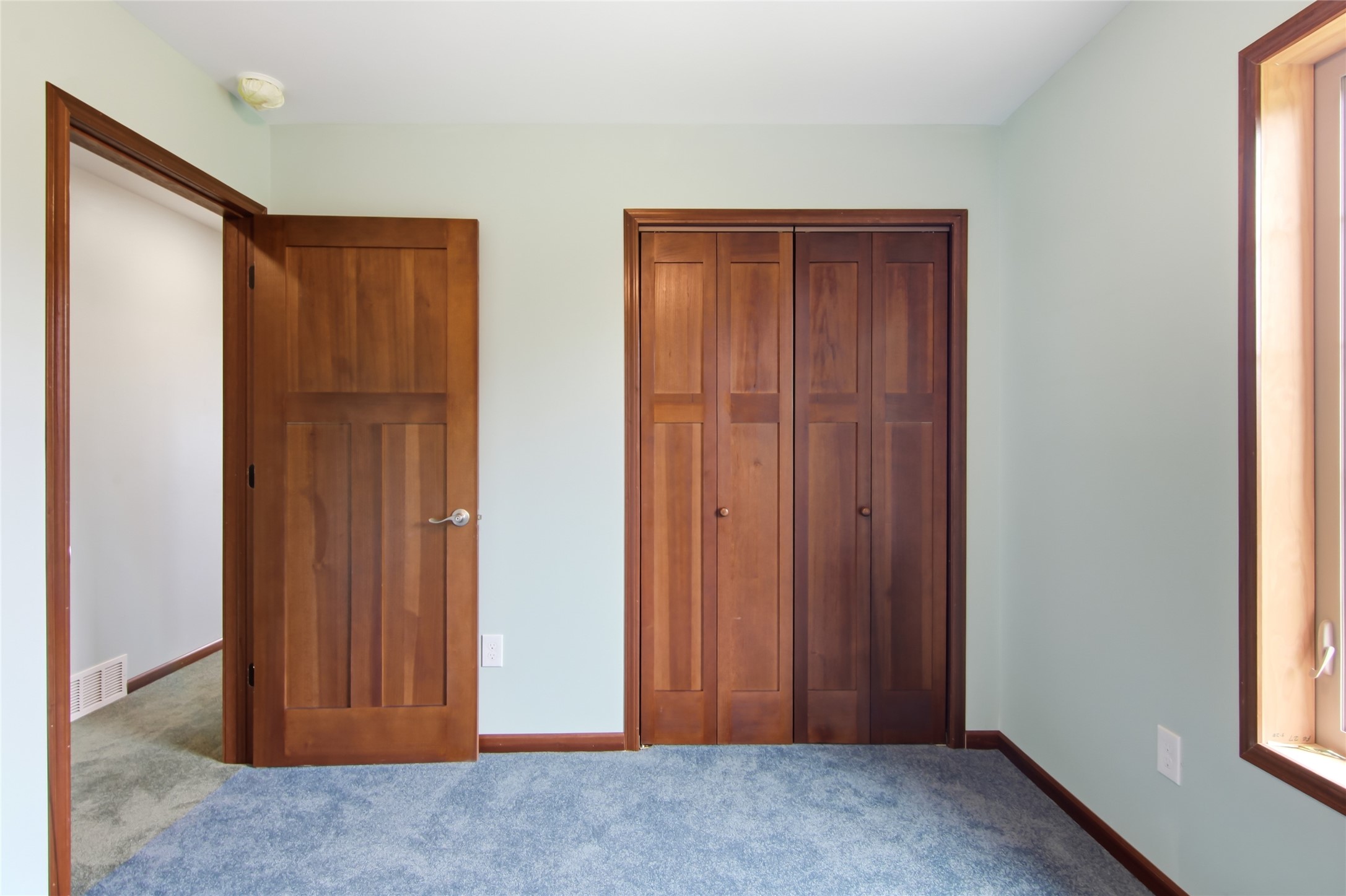 1020 Spruce Street Property Photo 26