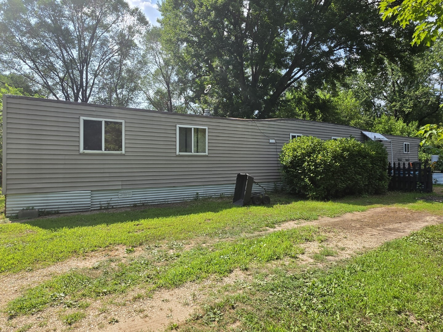 W24752 Cox Road Property Photo 2