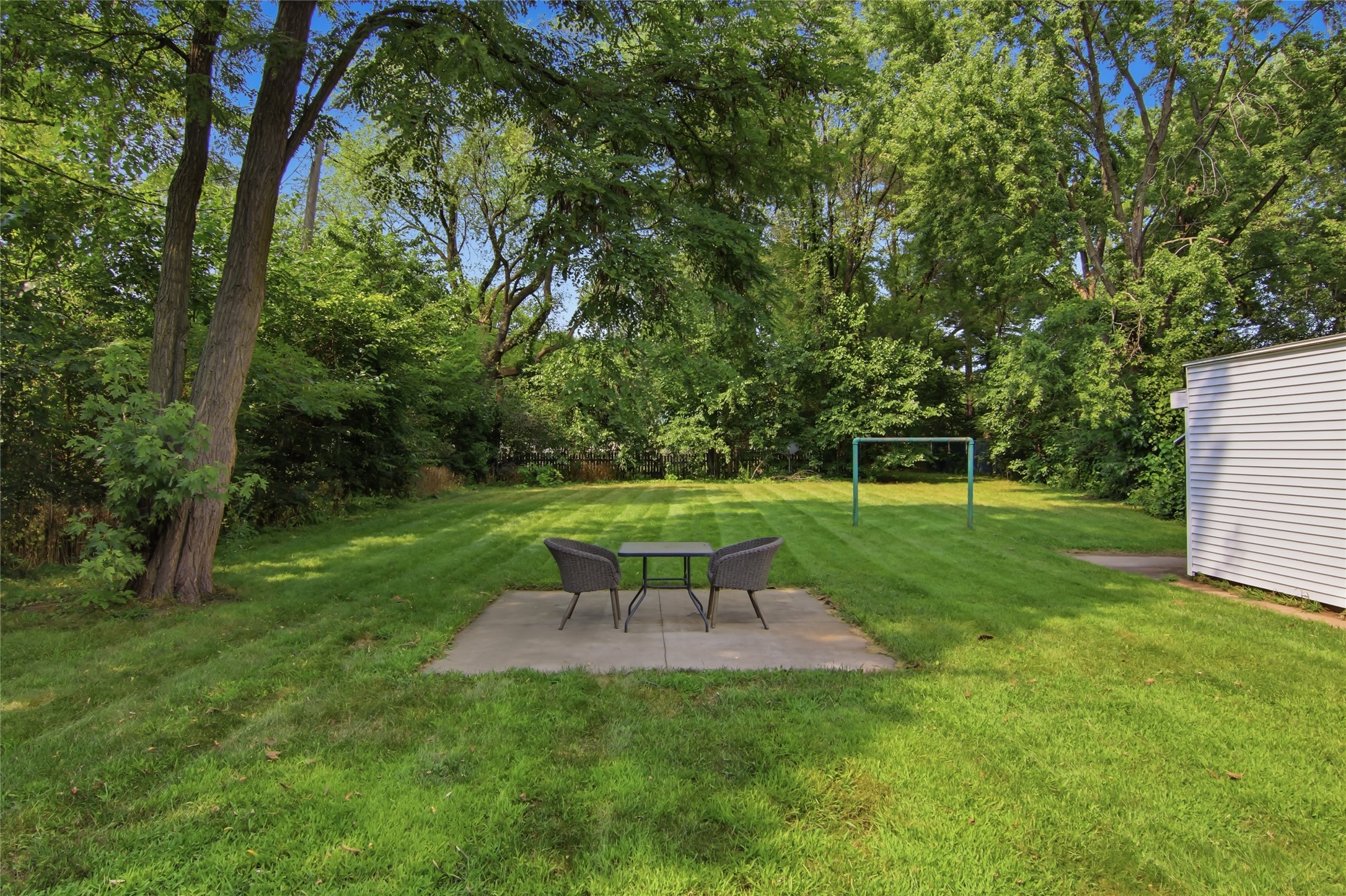 638 Selma Street Property Photo 2