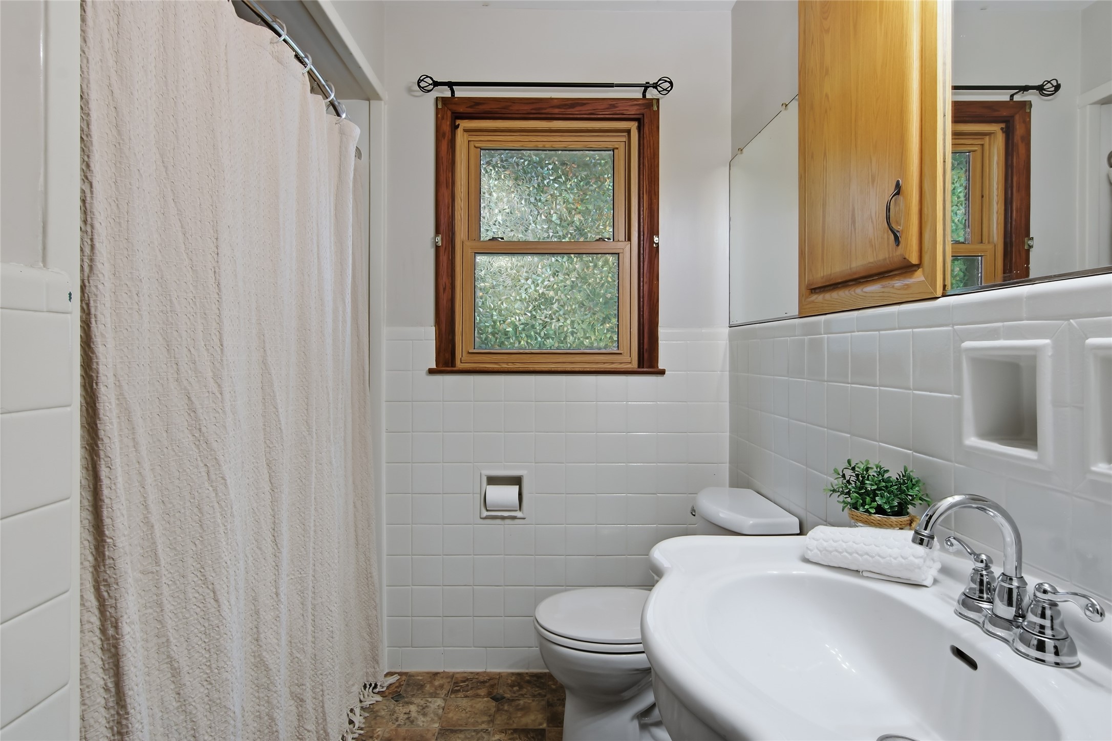 638 Selma Street Property Photo 17