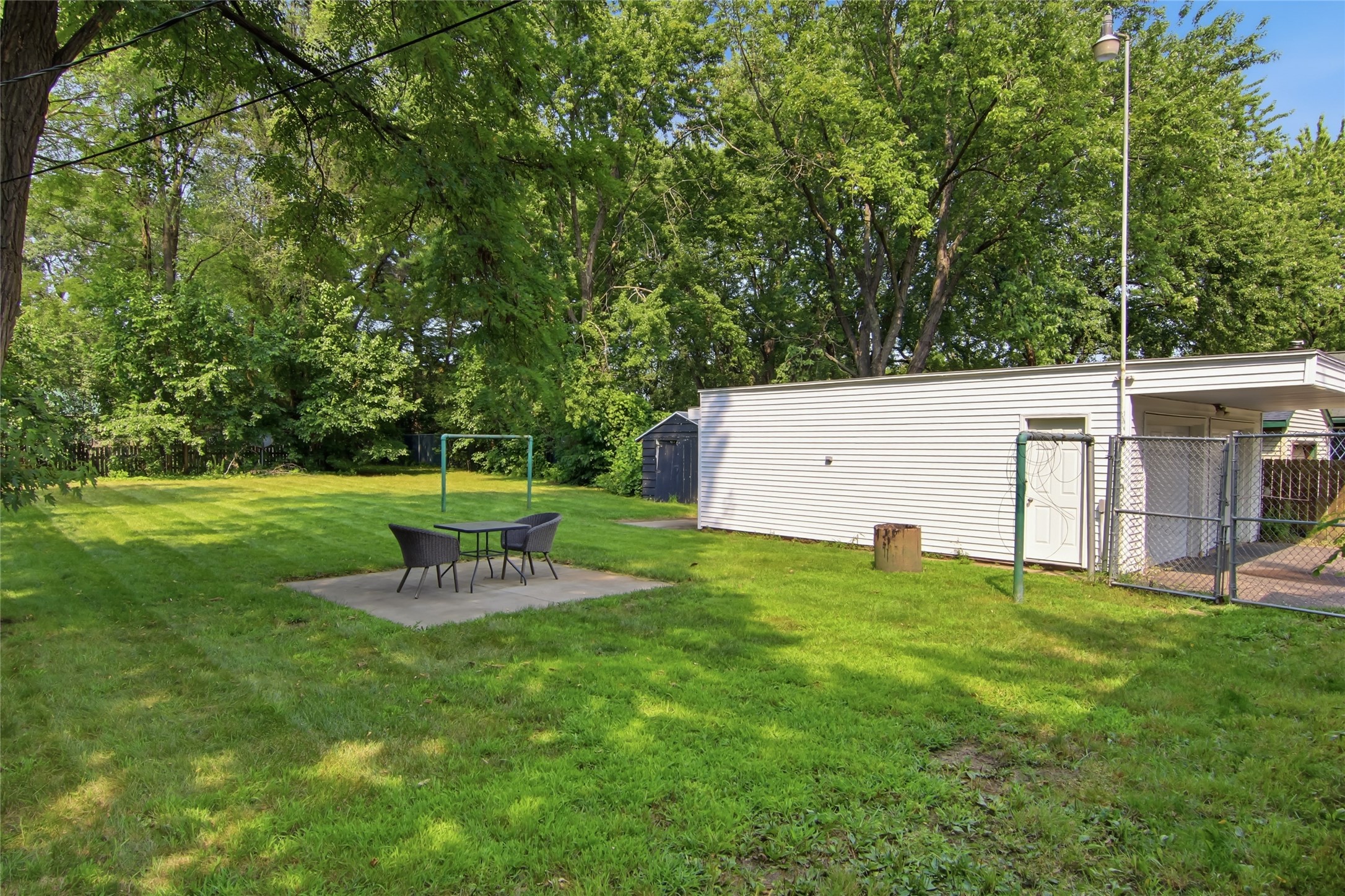 638 Selma Street Property Photo 29