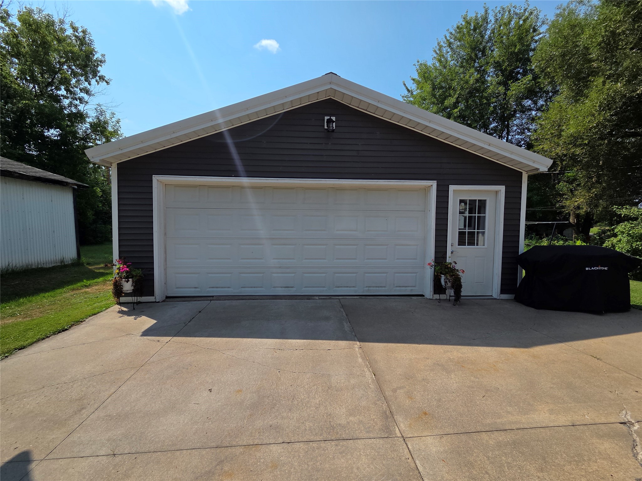 405 2nd Street Property Photo 21