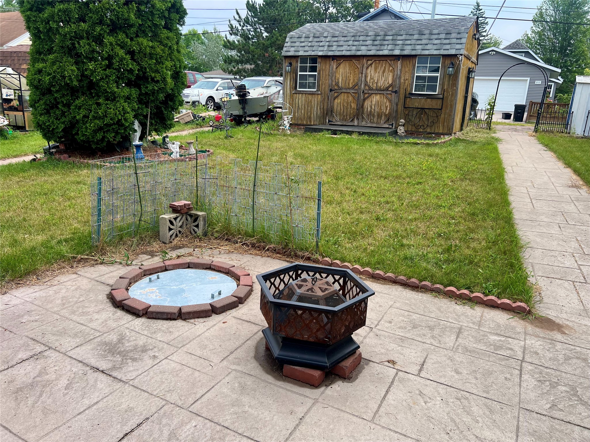 913 Summer Street Property Photo 7