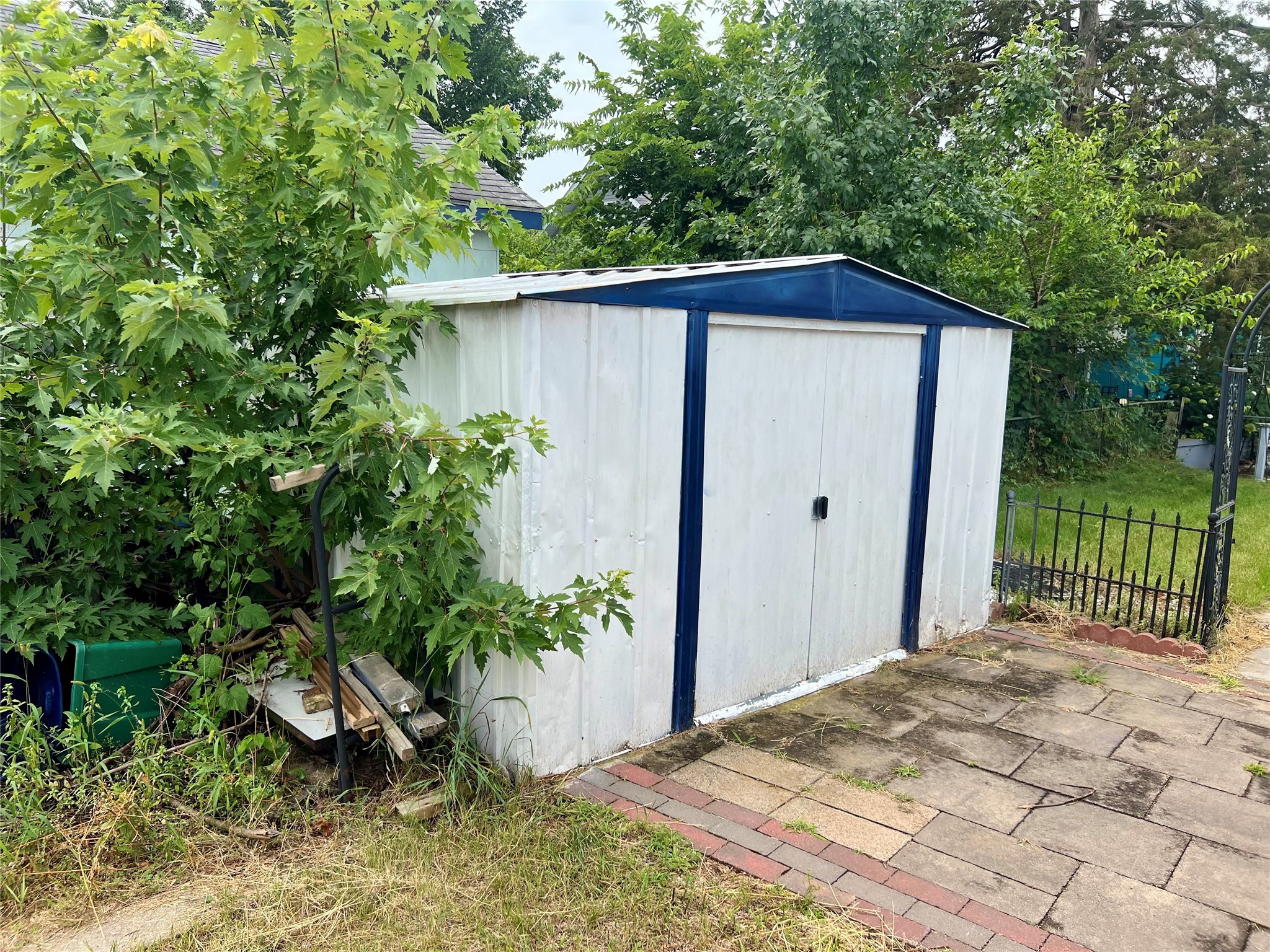 913 Summer Street Property Photo 11