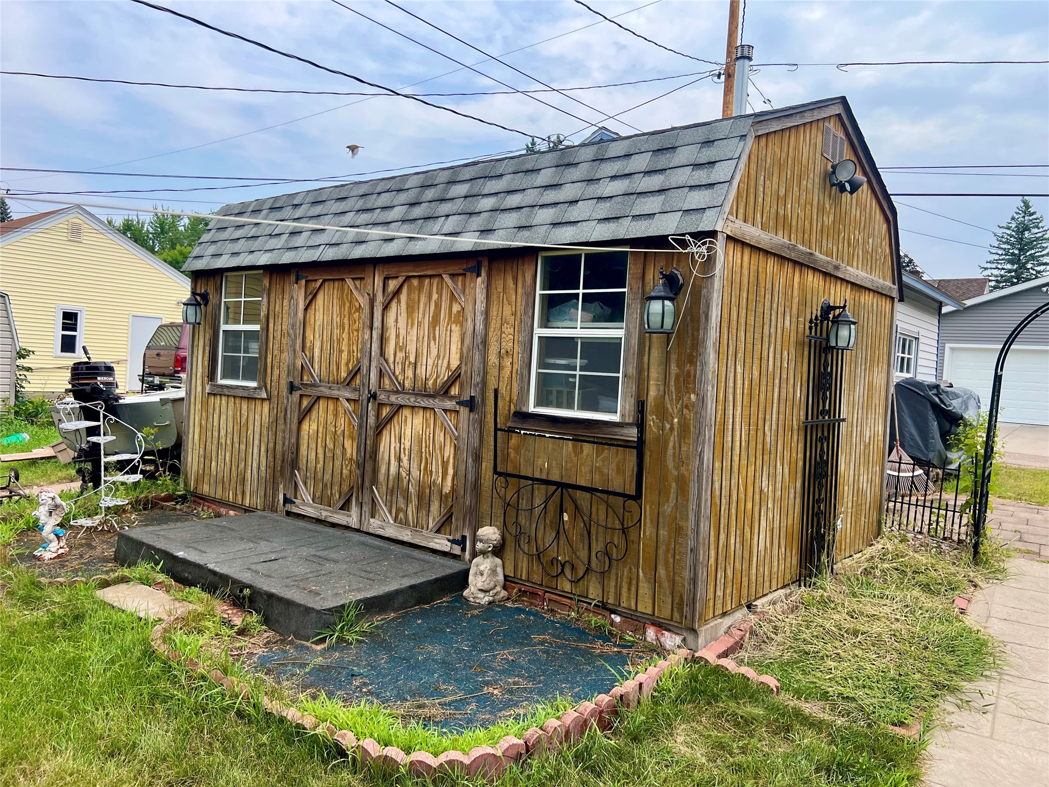913 Summer Street Property Photo 12