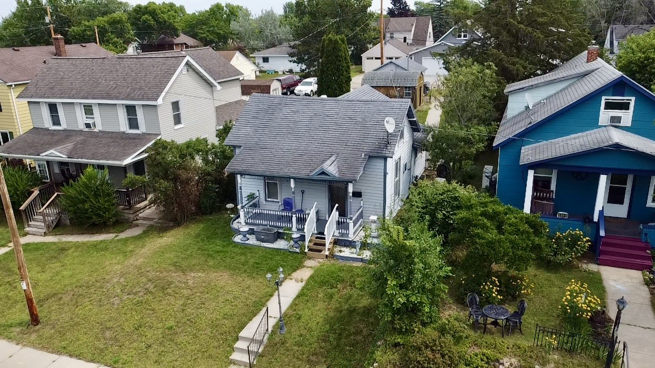 913 Summer Street Property Photo 34