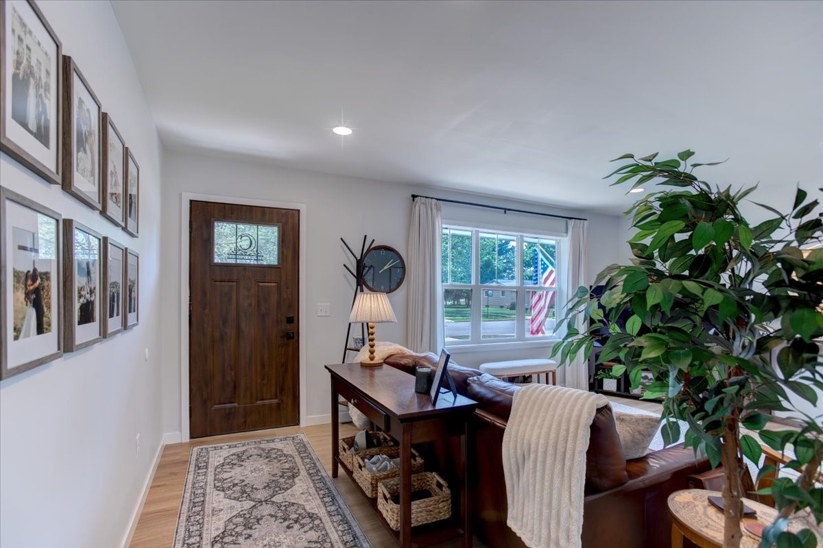 421 21st Avenue W Property Photo 8
