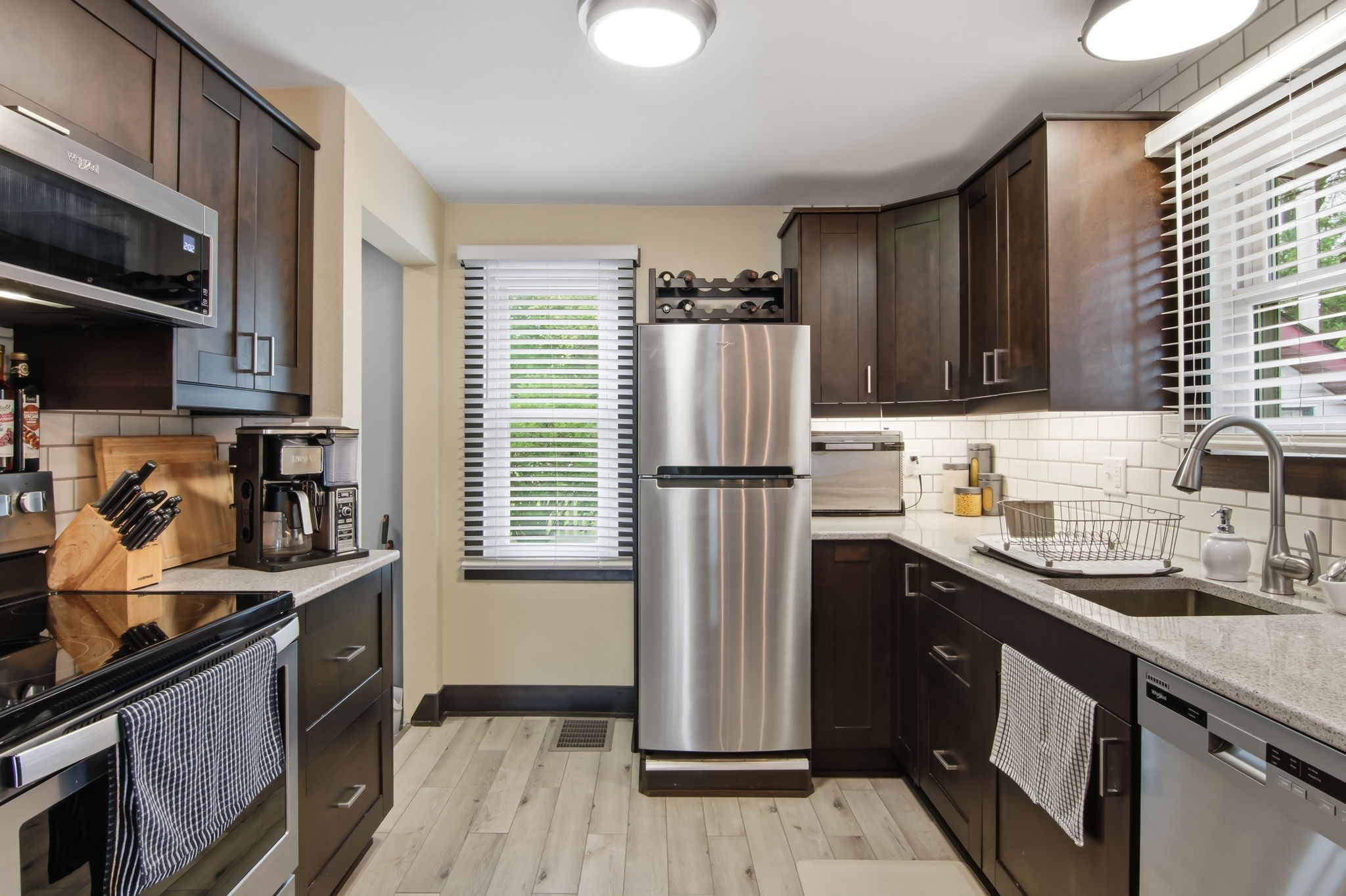 2425 7th Street Property Photo 5