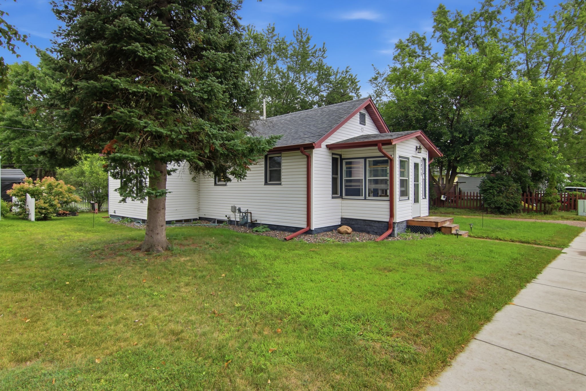 2425 7th Street Property Photo 24