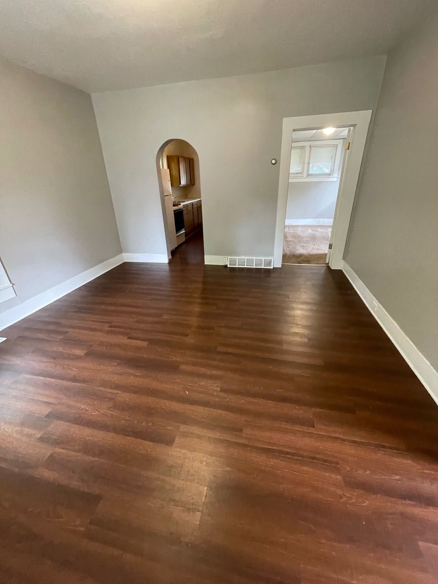 716 Niagara Street Property Photo 10