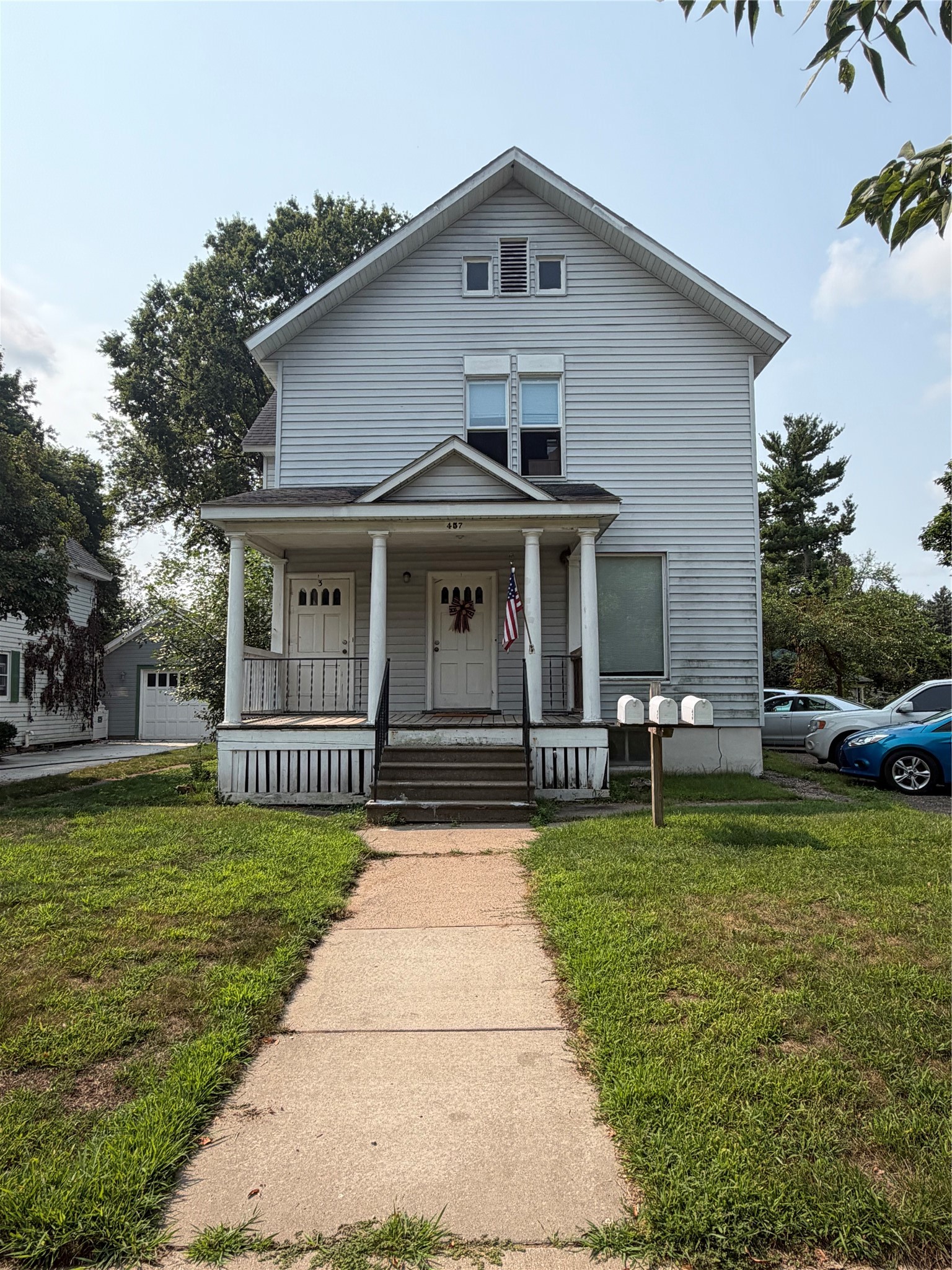 457 Summit Avenue 1-3 Property Photo 1