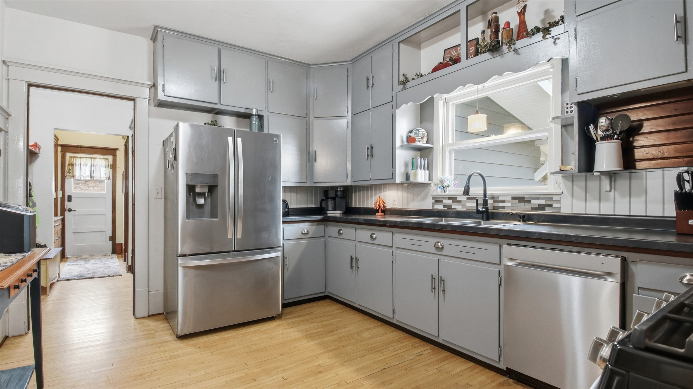 717 1st Street Property Photo 14