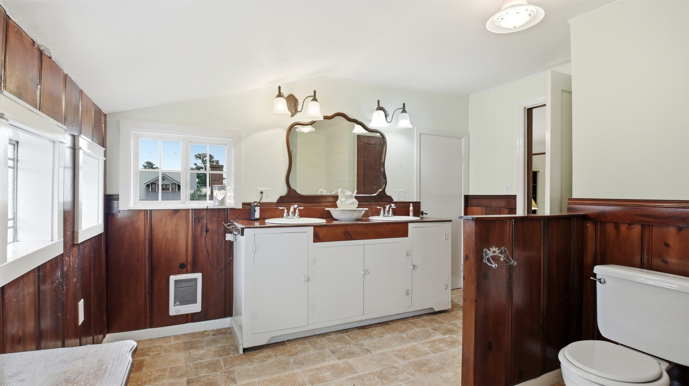 717 1st Street Property Photo 31