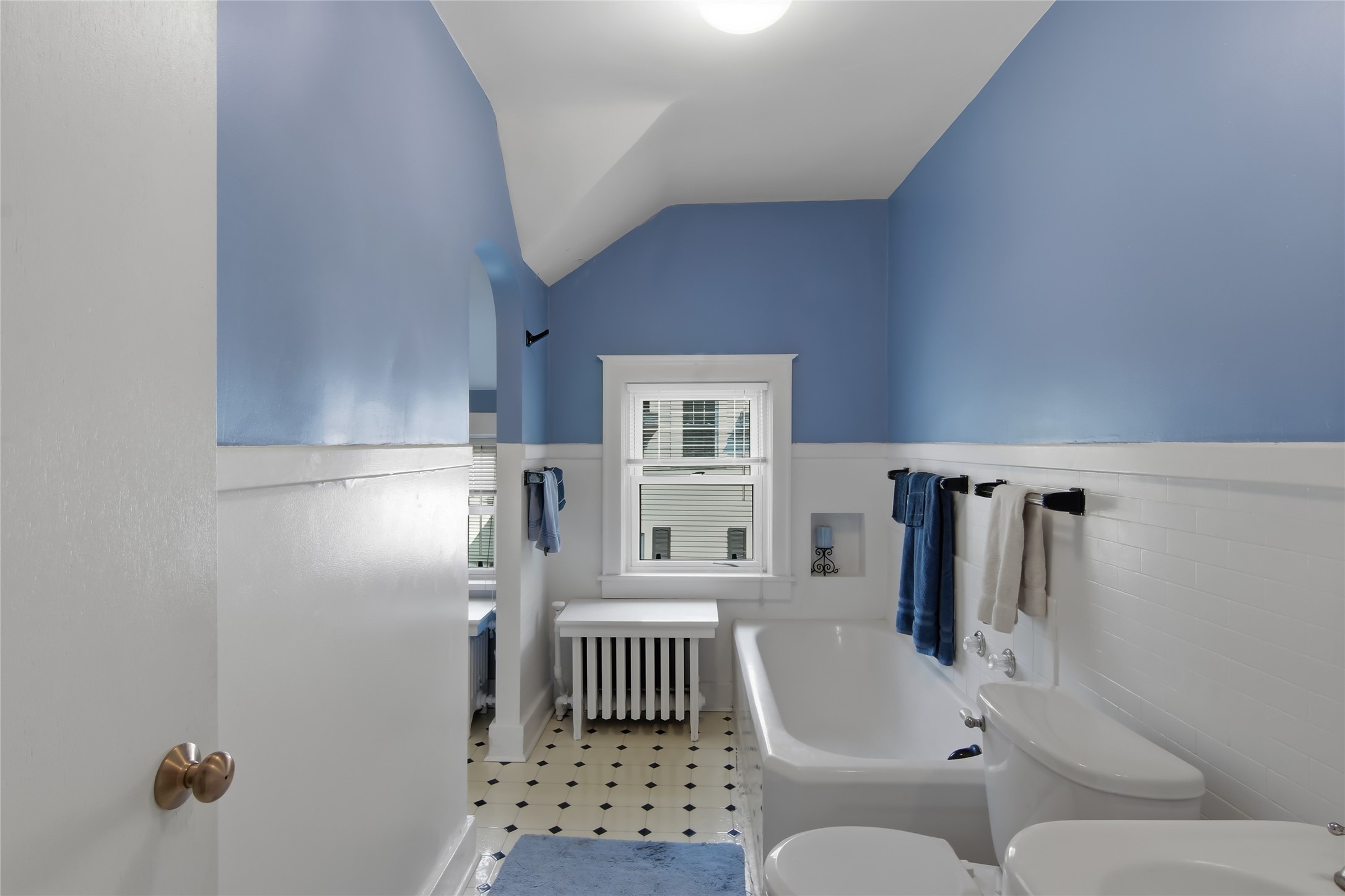 204 Gilbert Avenue Property Photo 23