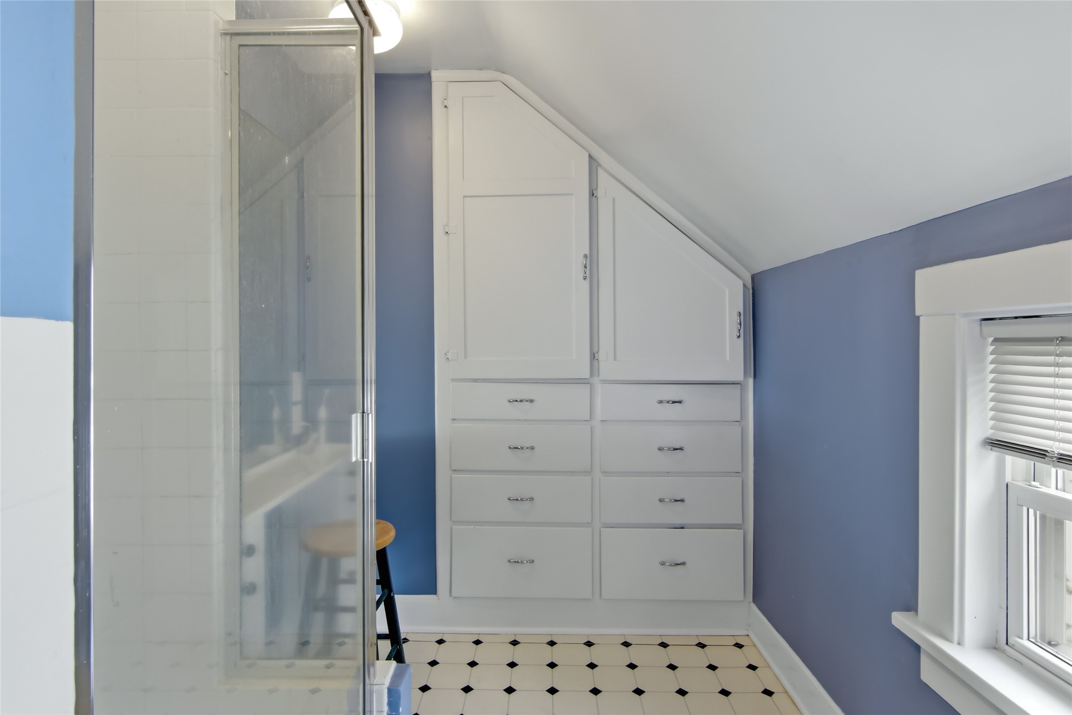 204 Gilbert Avenue Property Photo 24