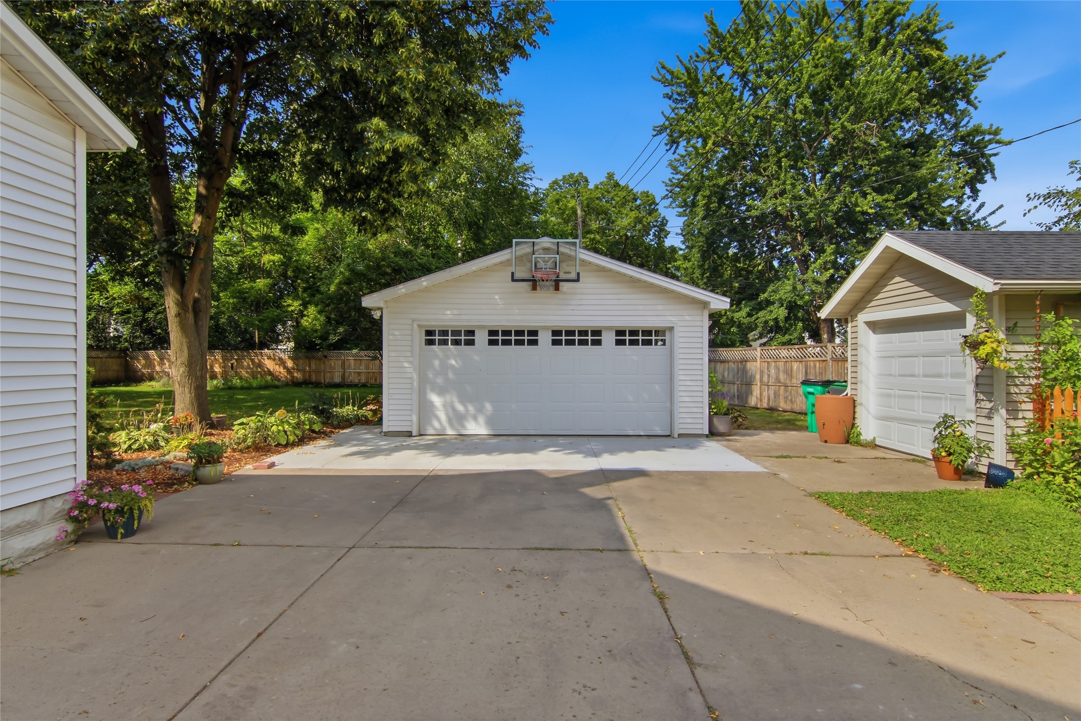 204 Gilbert Avenue Property Photo 25