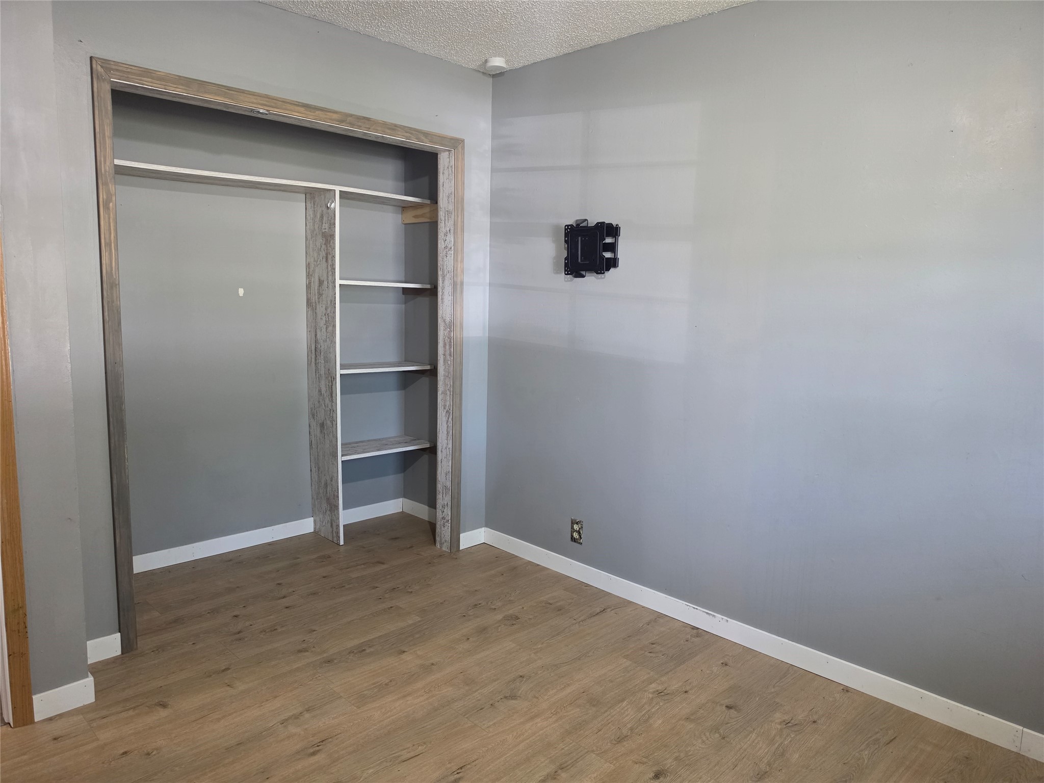 103 Elizabeth Court S Property Photo 21