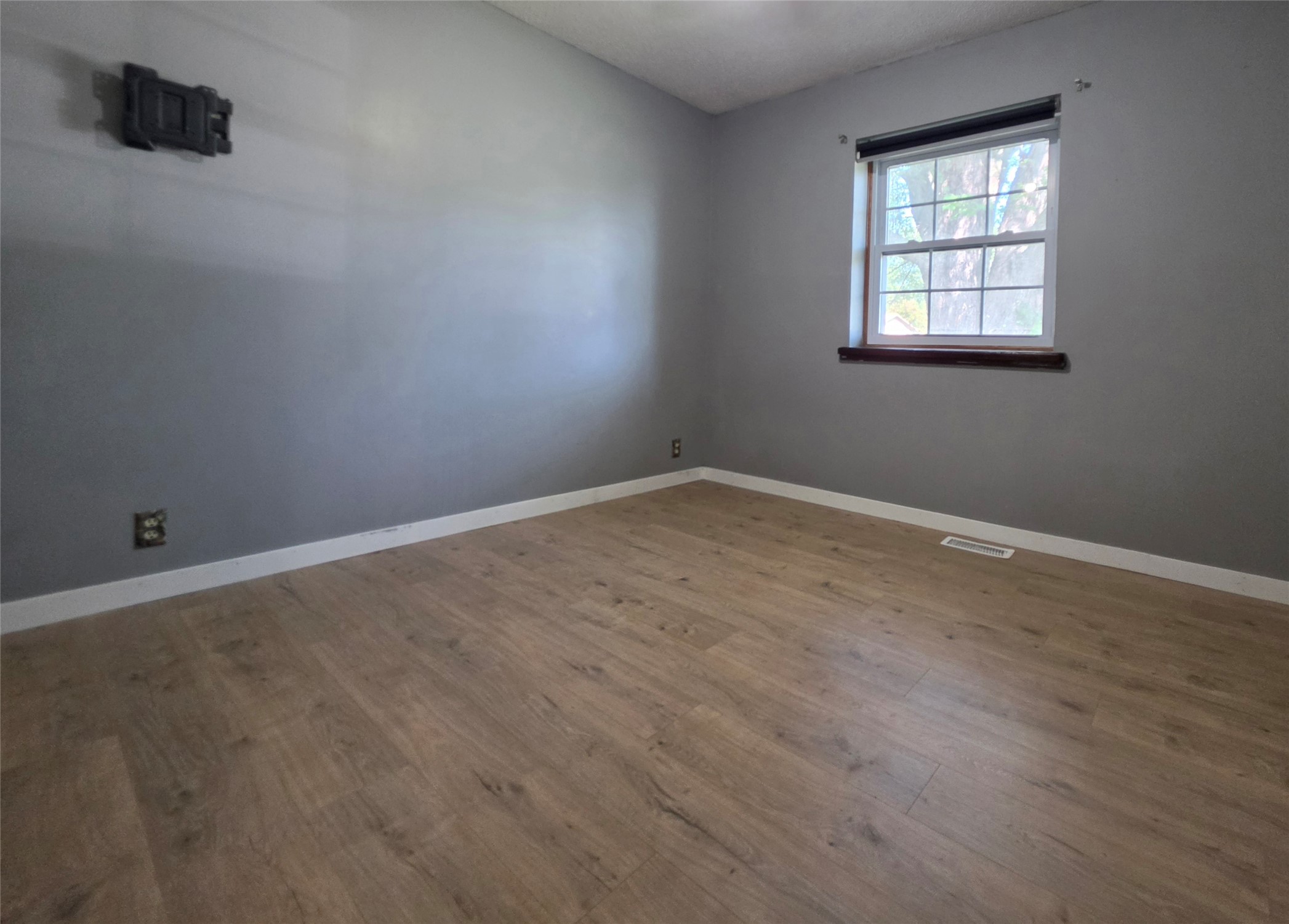 103 Elizabeth Court S Property Photo 22
