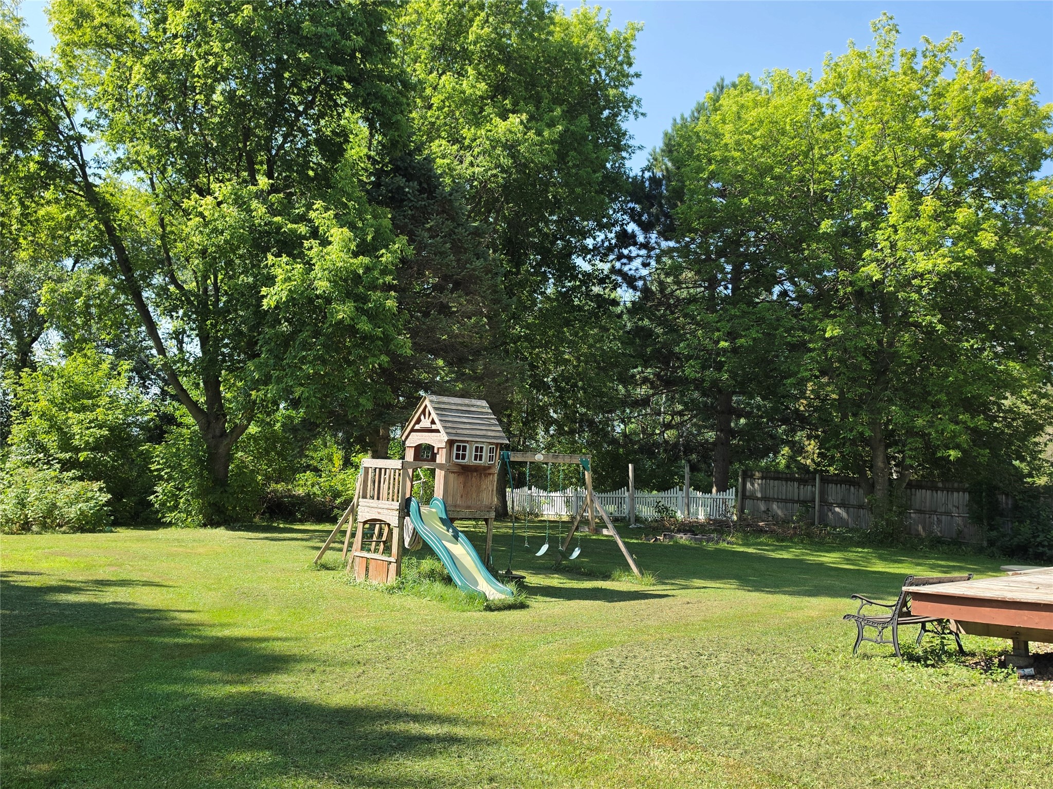 103 Elizabeth Court S Property Photo 34