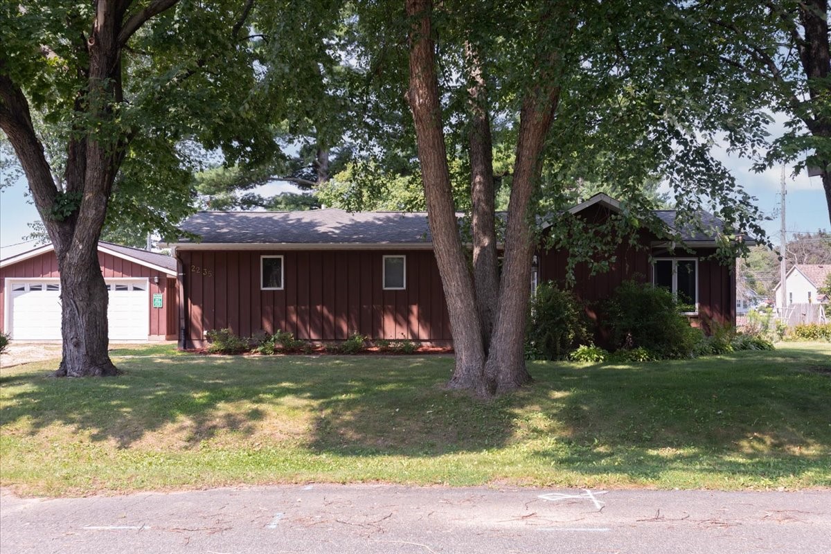 2235 Mathews Street Property Photo 2
