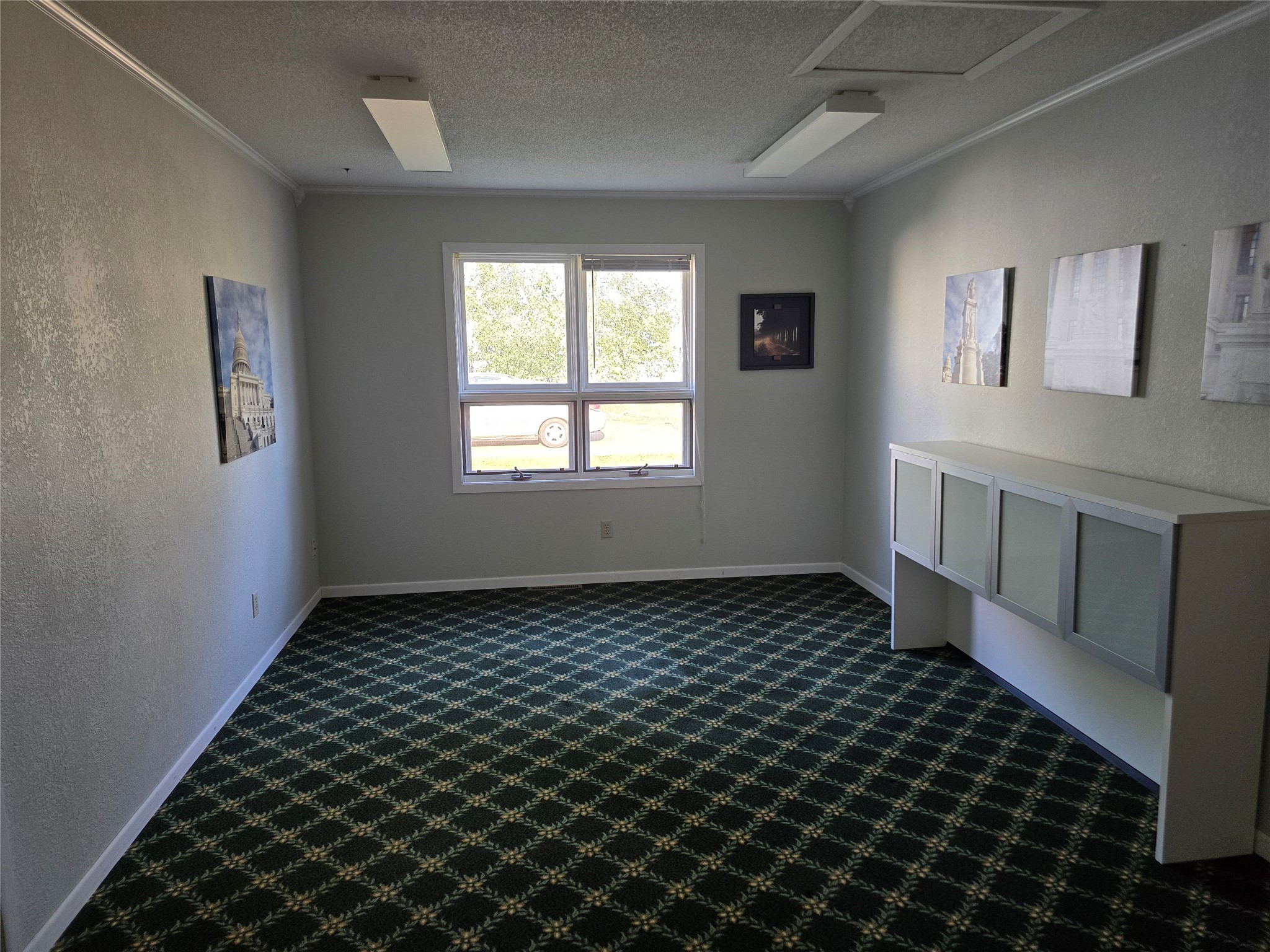 325 Knapp Street Property Photo 4
