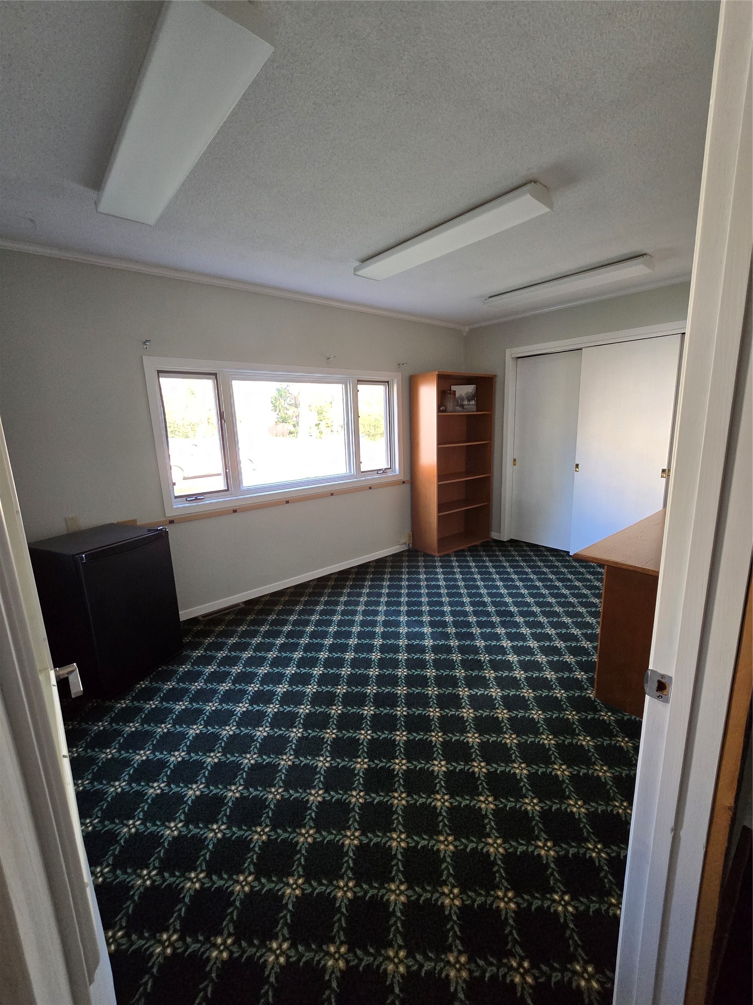 325 Knapp Street Property Photo 16