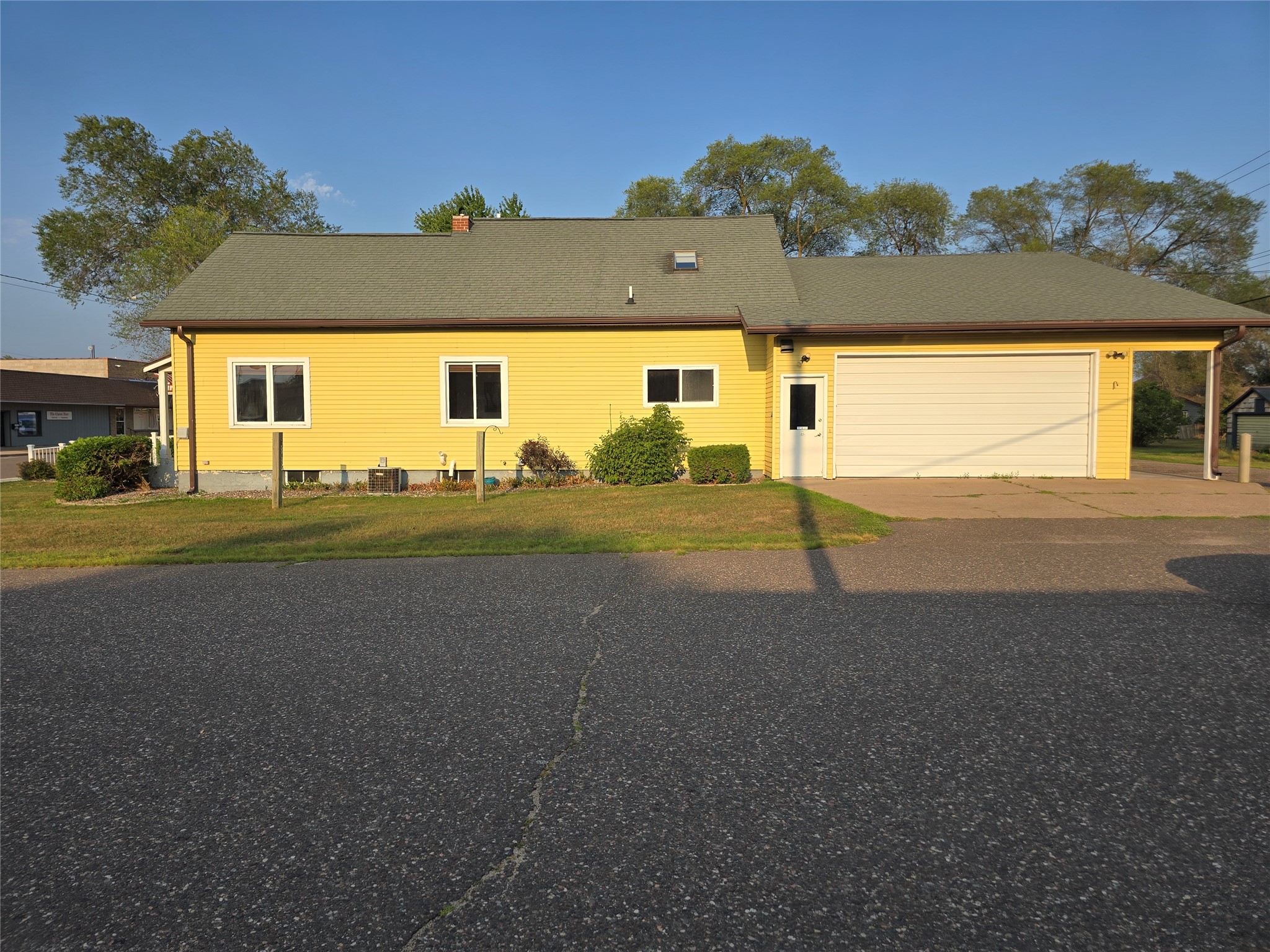 325 Knapp Street Property Photo 20