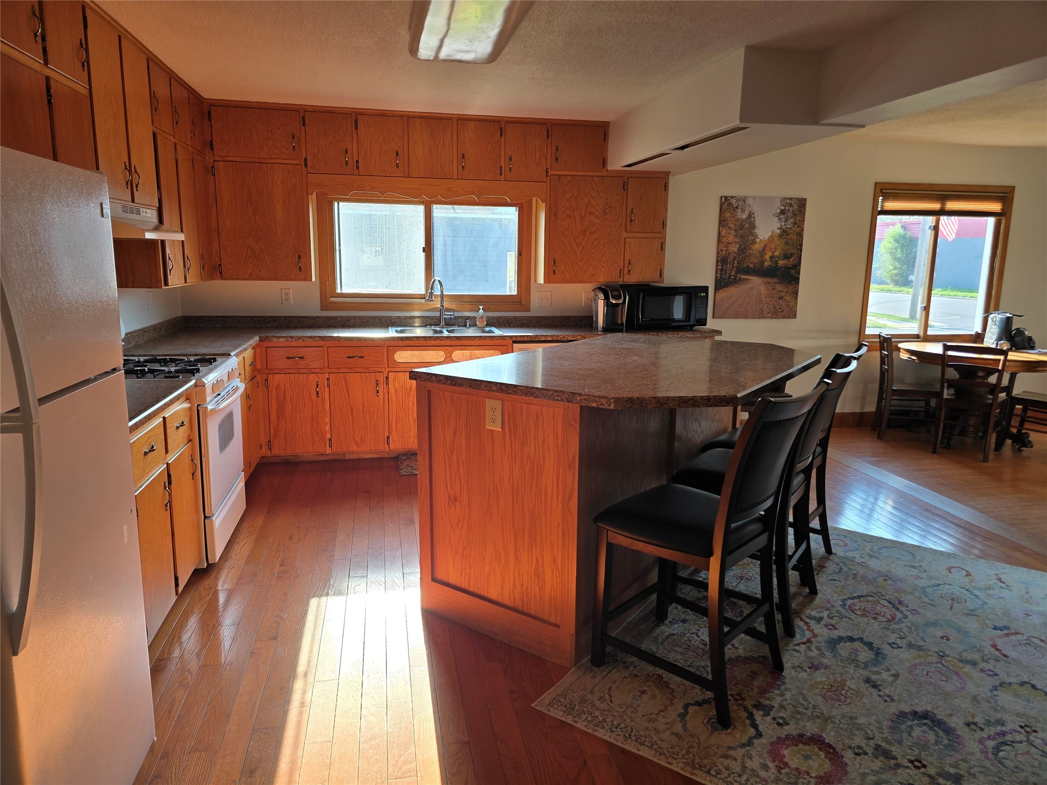 325 Knapp Street Property Photo 27
