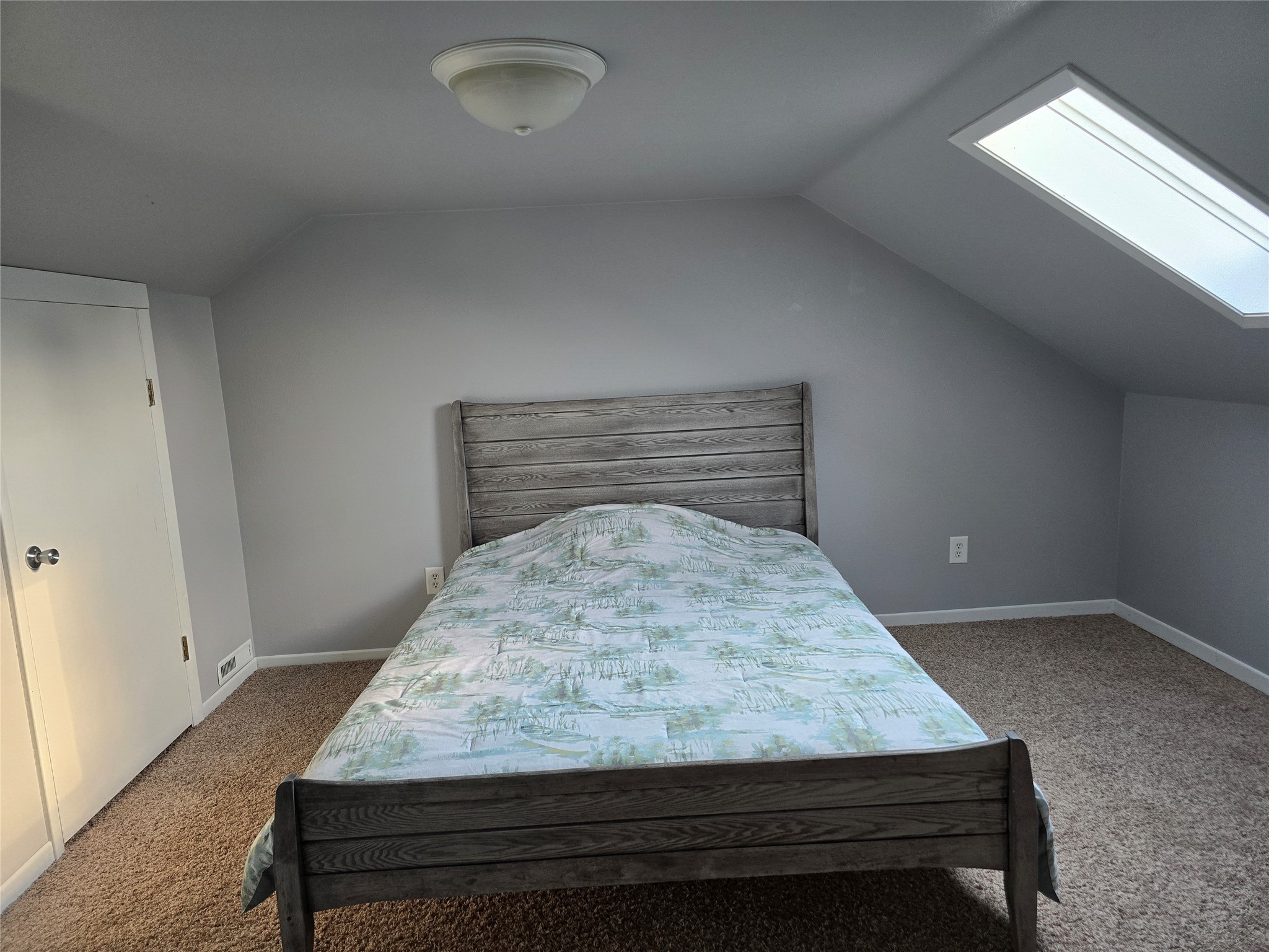 325 Knapp Street Property Photo 32