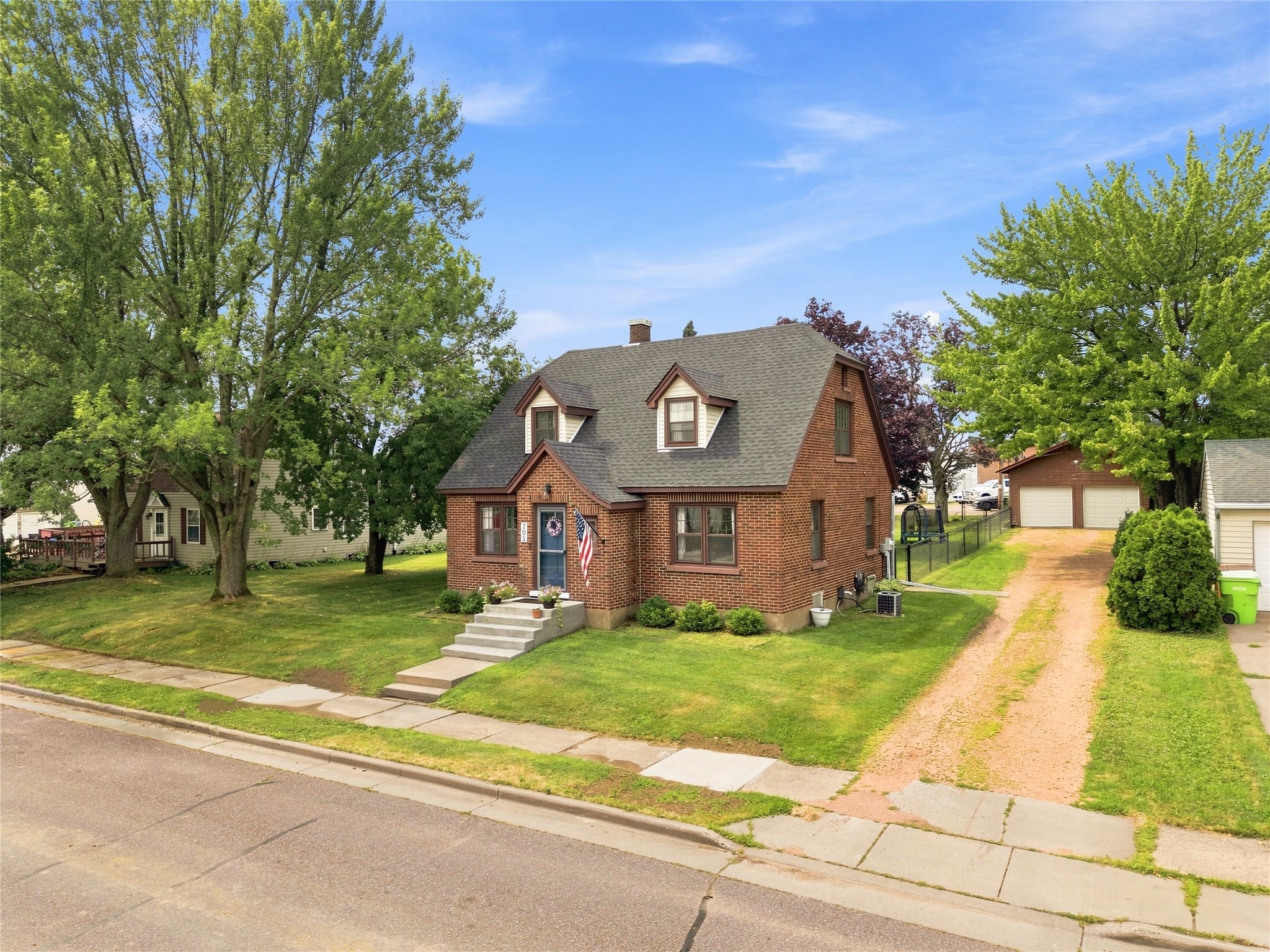 205 N Boardman Street Property Photo 5