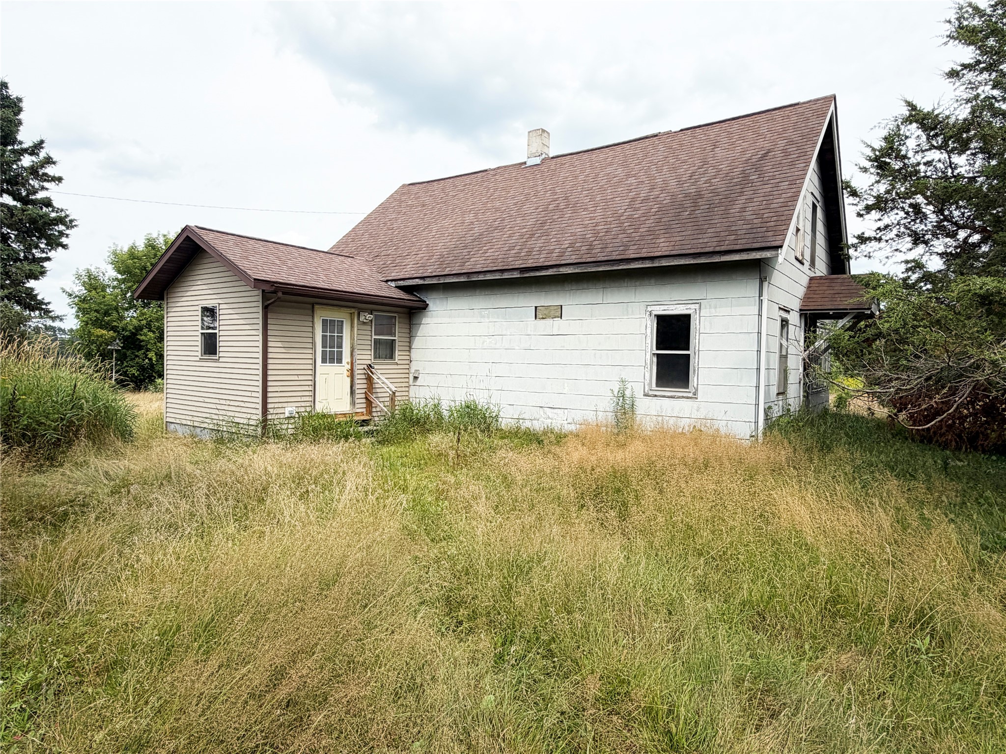 36 11 1/2 Avenue Property Photo 1