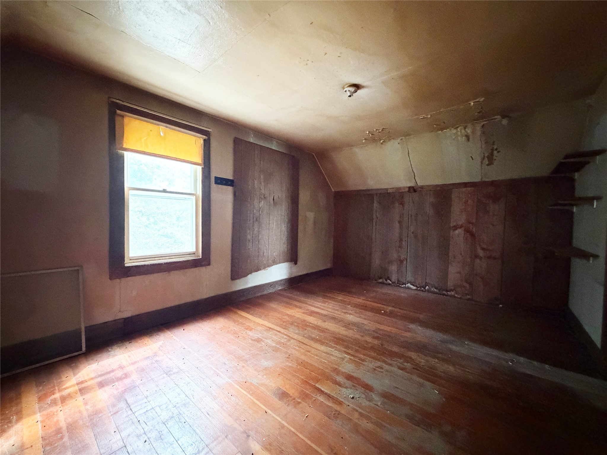 36 11 1/2 Avenue Property Photo 11
