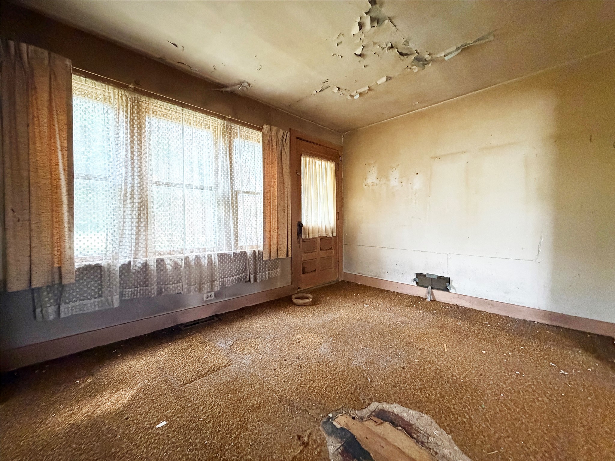36 11 1/2 Avenue Property Photo 12