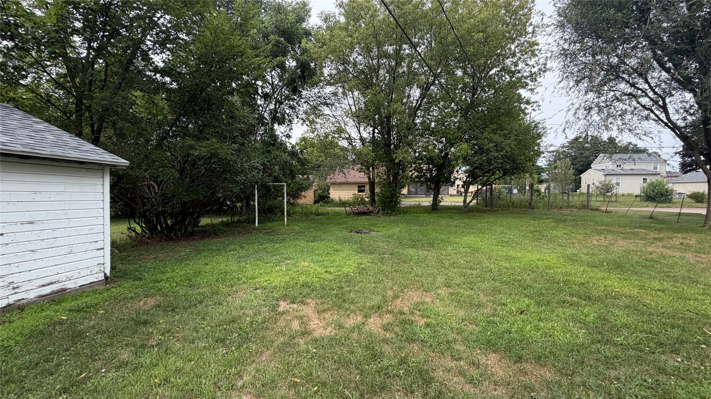 236 First Avenue Property Photo 4