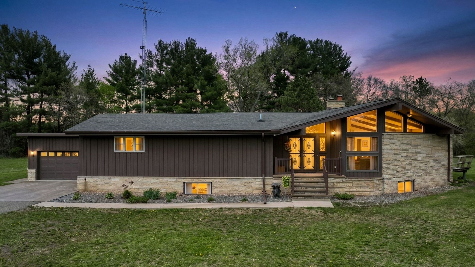 N2605 State Highway 25 Property Photo 1
