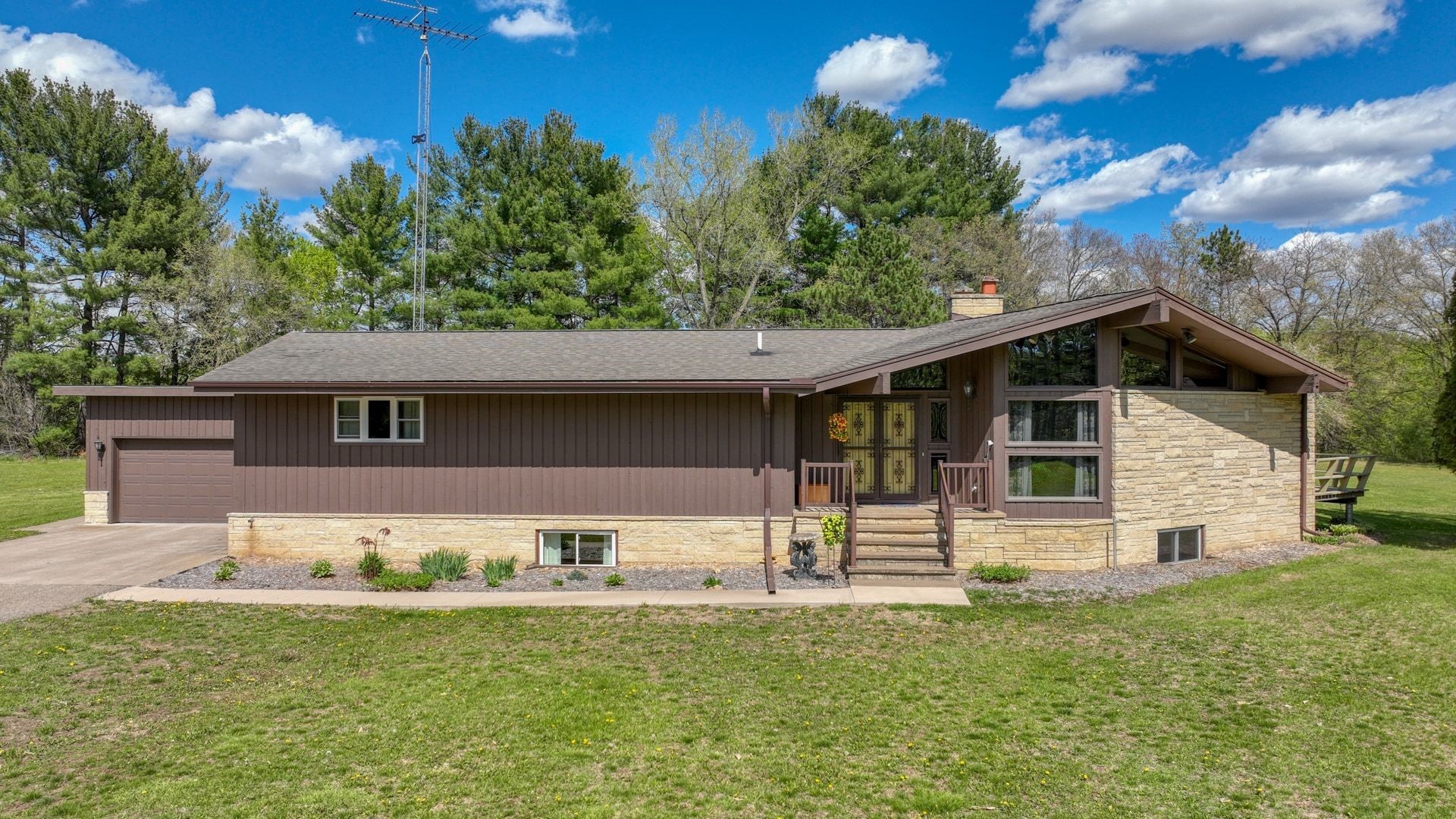 N2605 State Highway 25 Property Photo 4