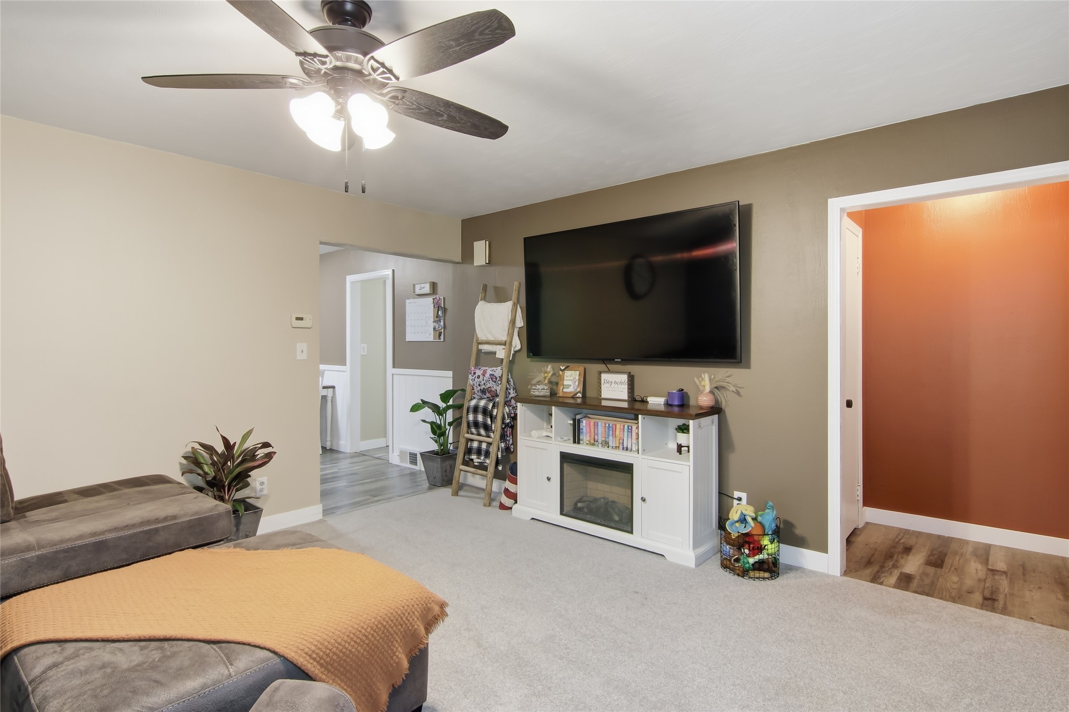 3008 3rd Street Property Photo 5