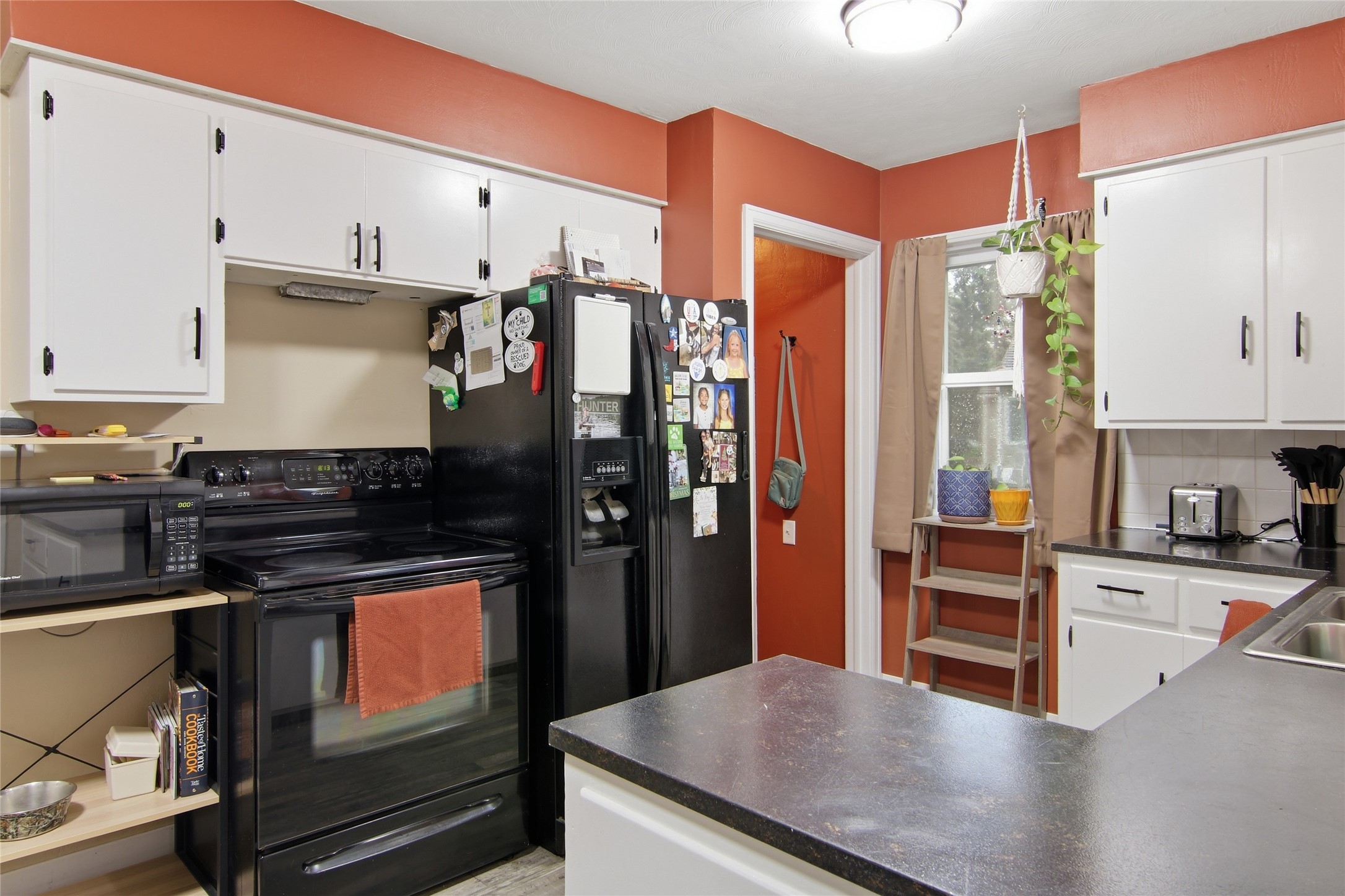 3008 3rd Street Property Photo 8