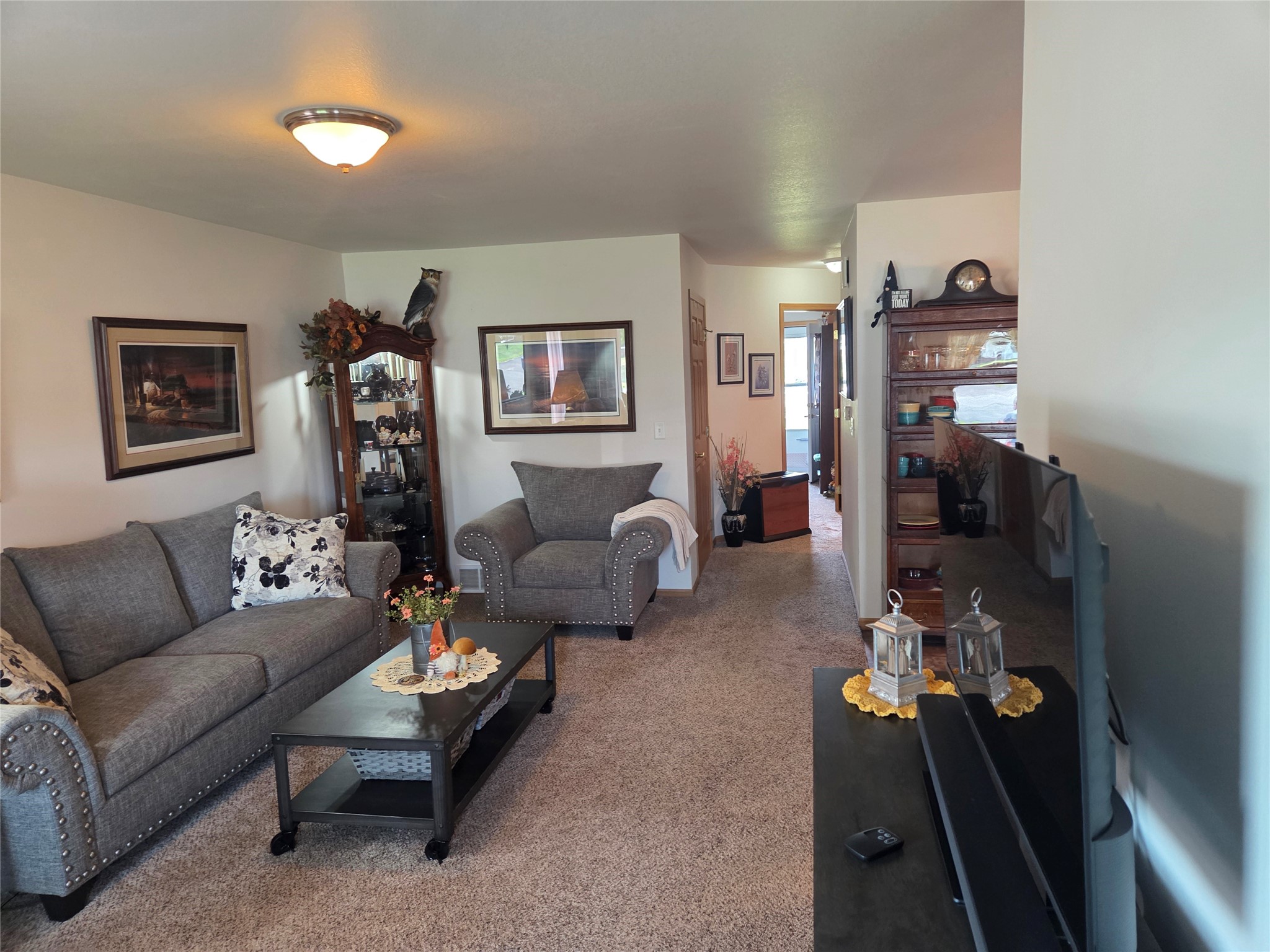 107 Pine Ridge Drive Property Photo 3