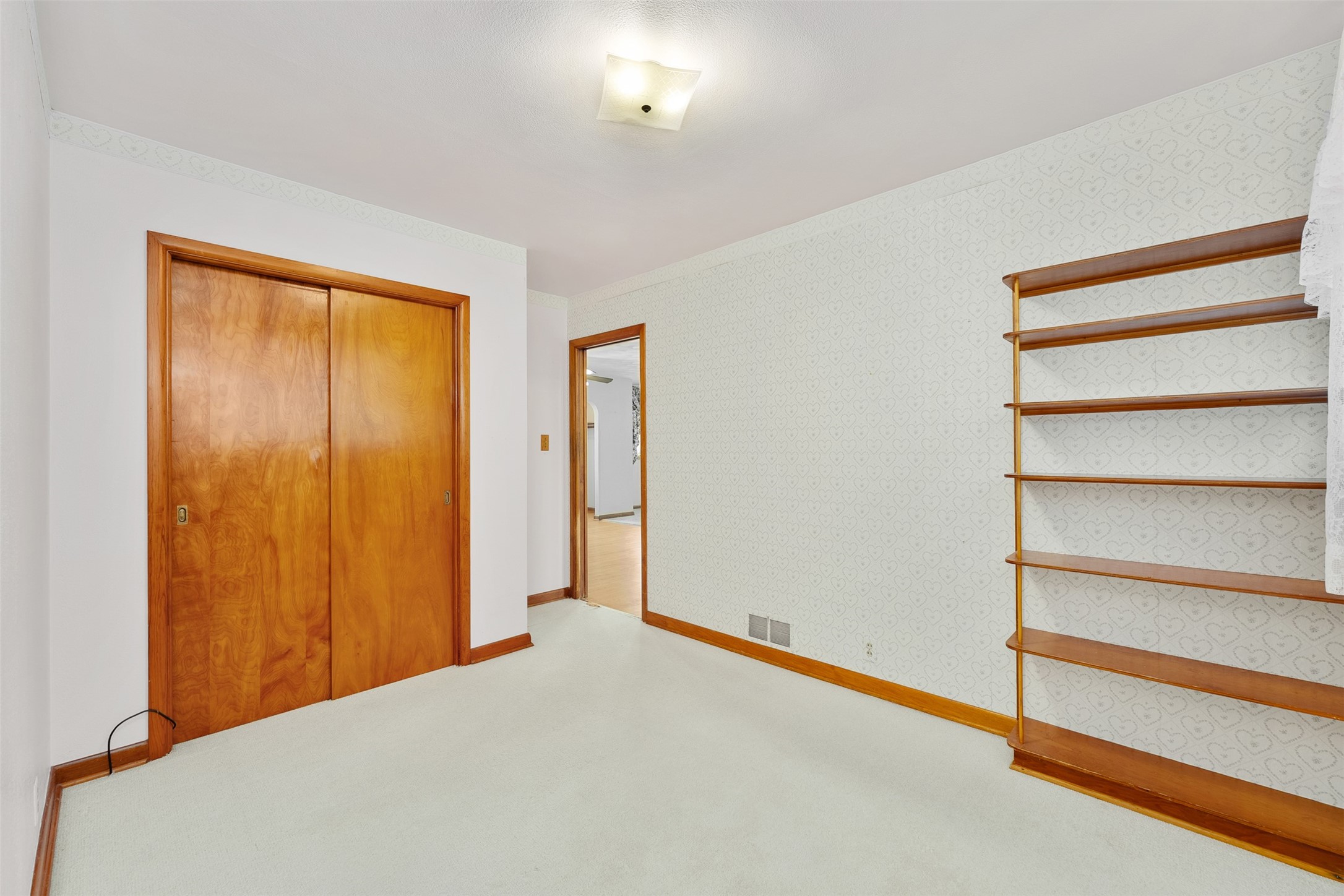 407 W Buckman Street Property Photo 19
