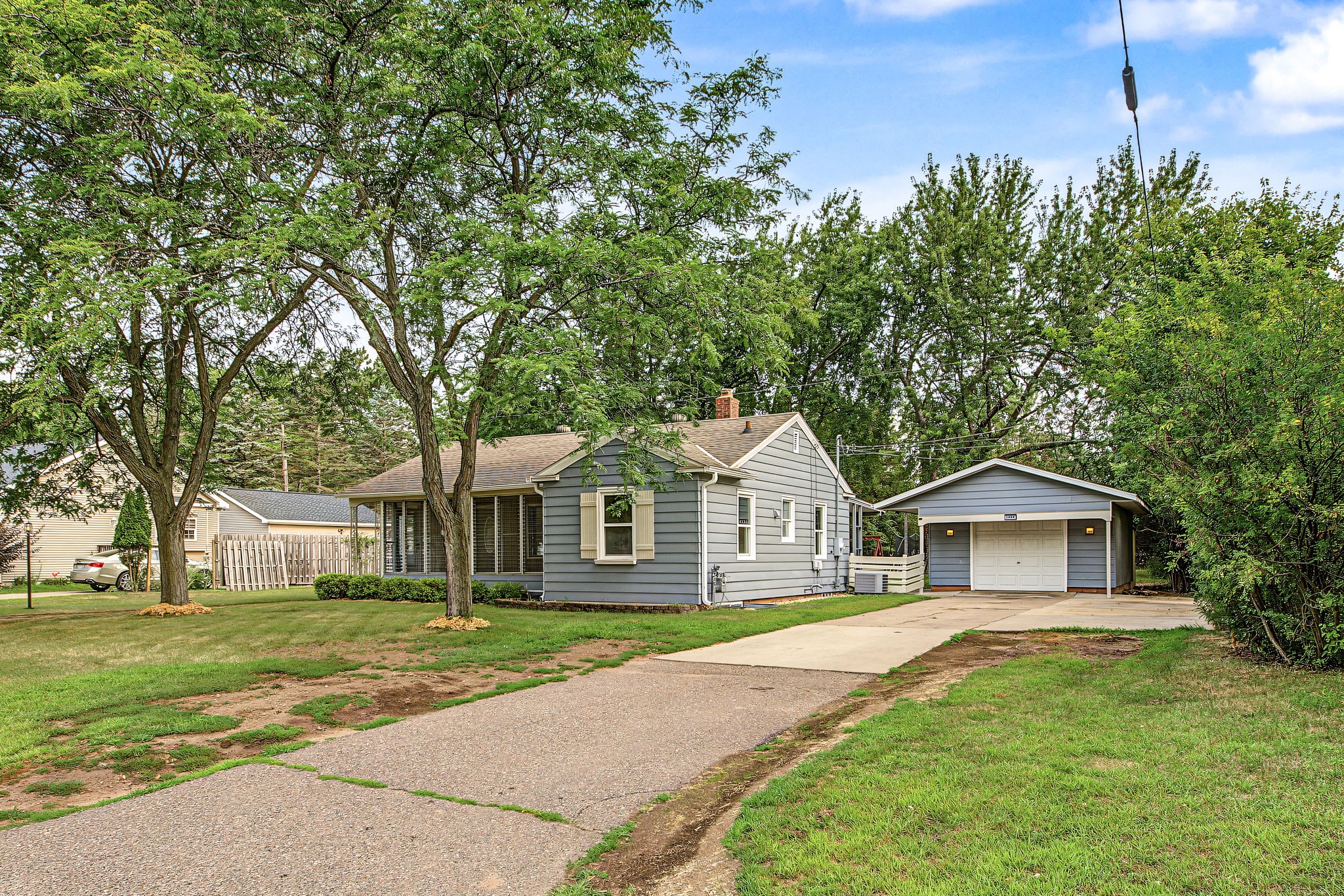 2404 Willis Avenue Property Photo 2