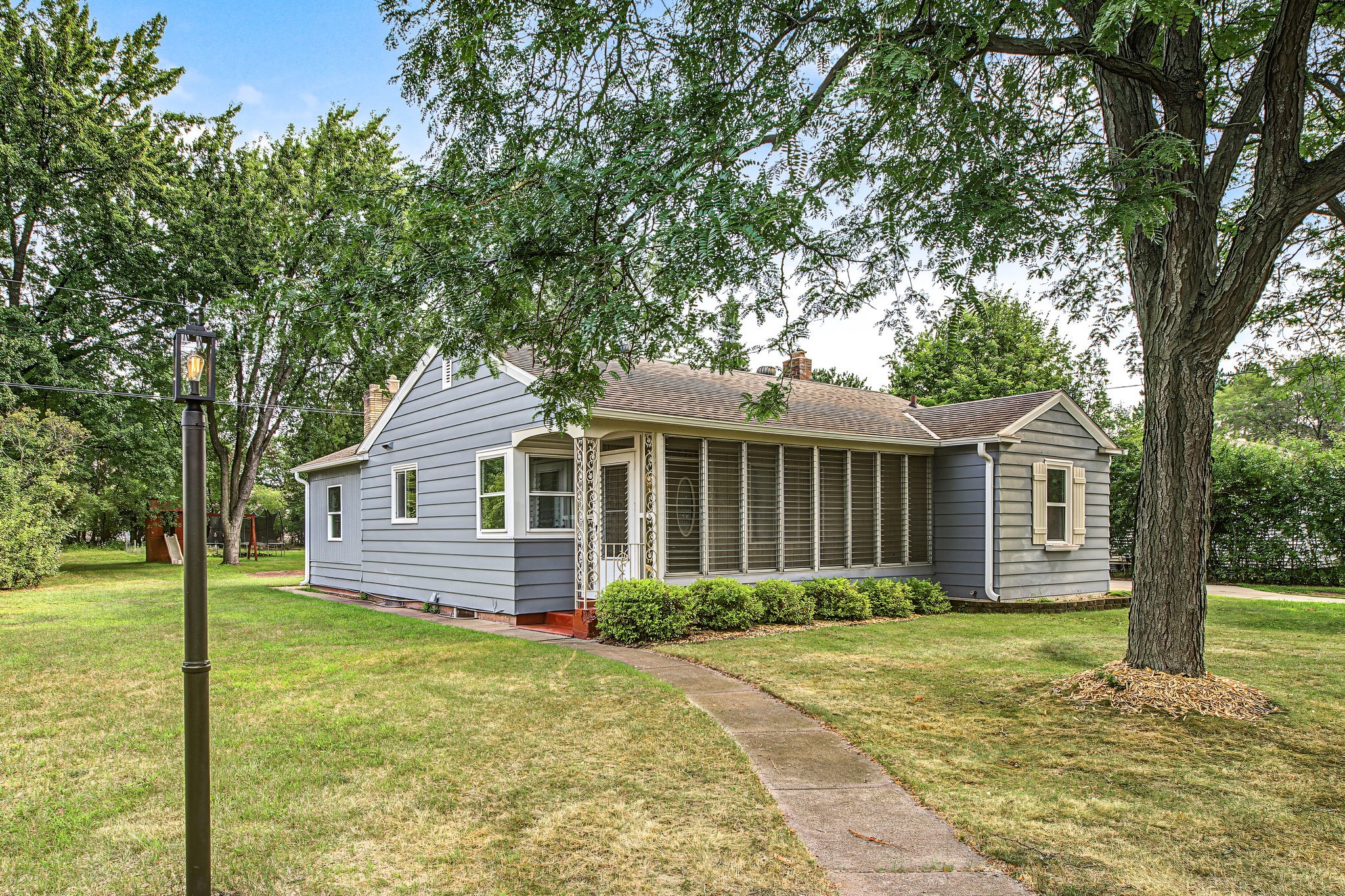 2404 Willis Avenue Property Photo 3