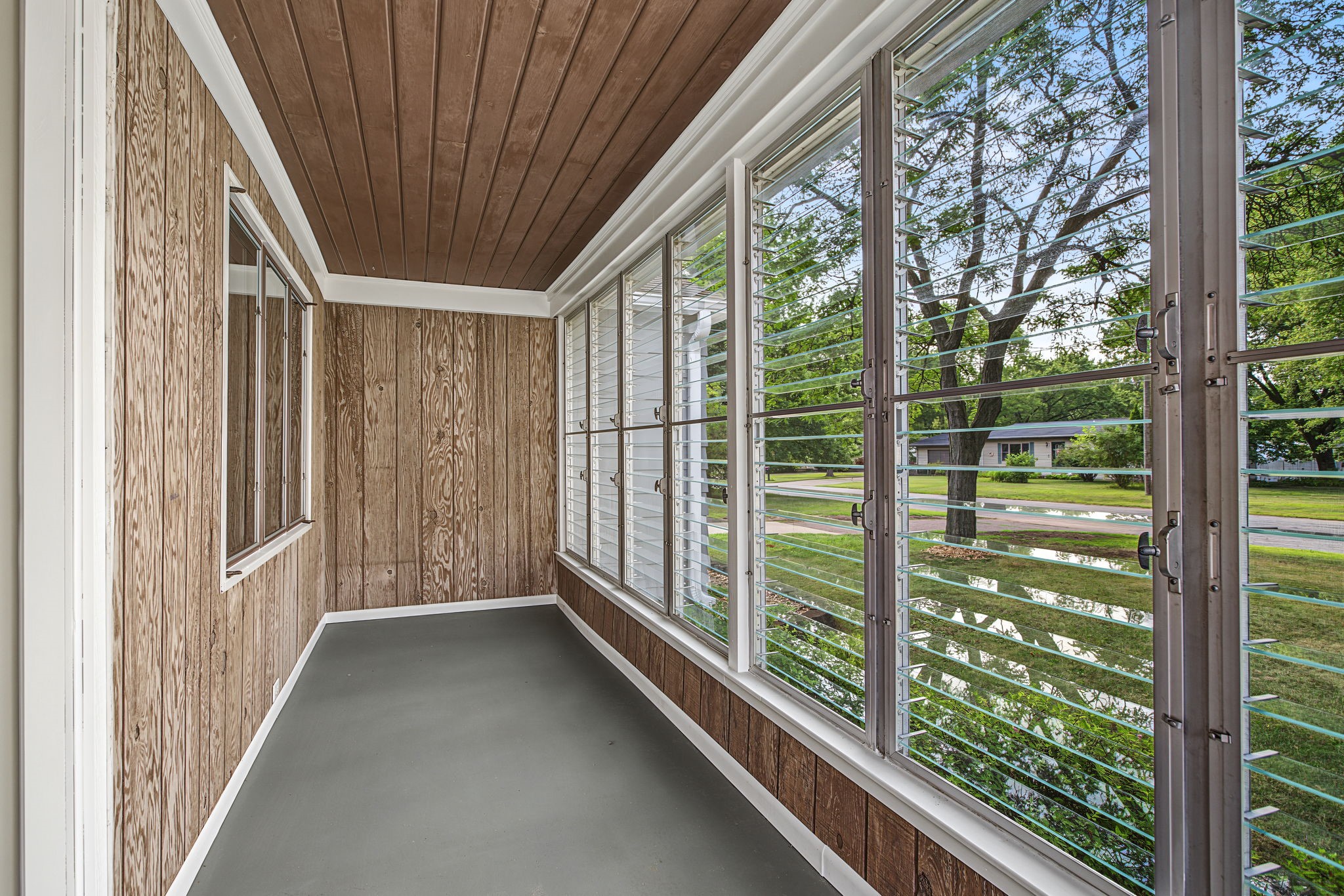 2404 Willis Avenue Property Photo 5