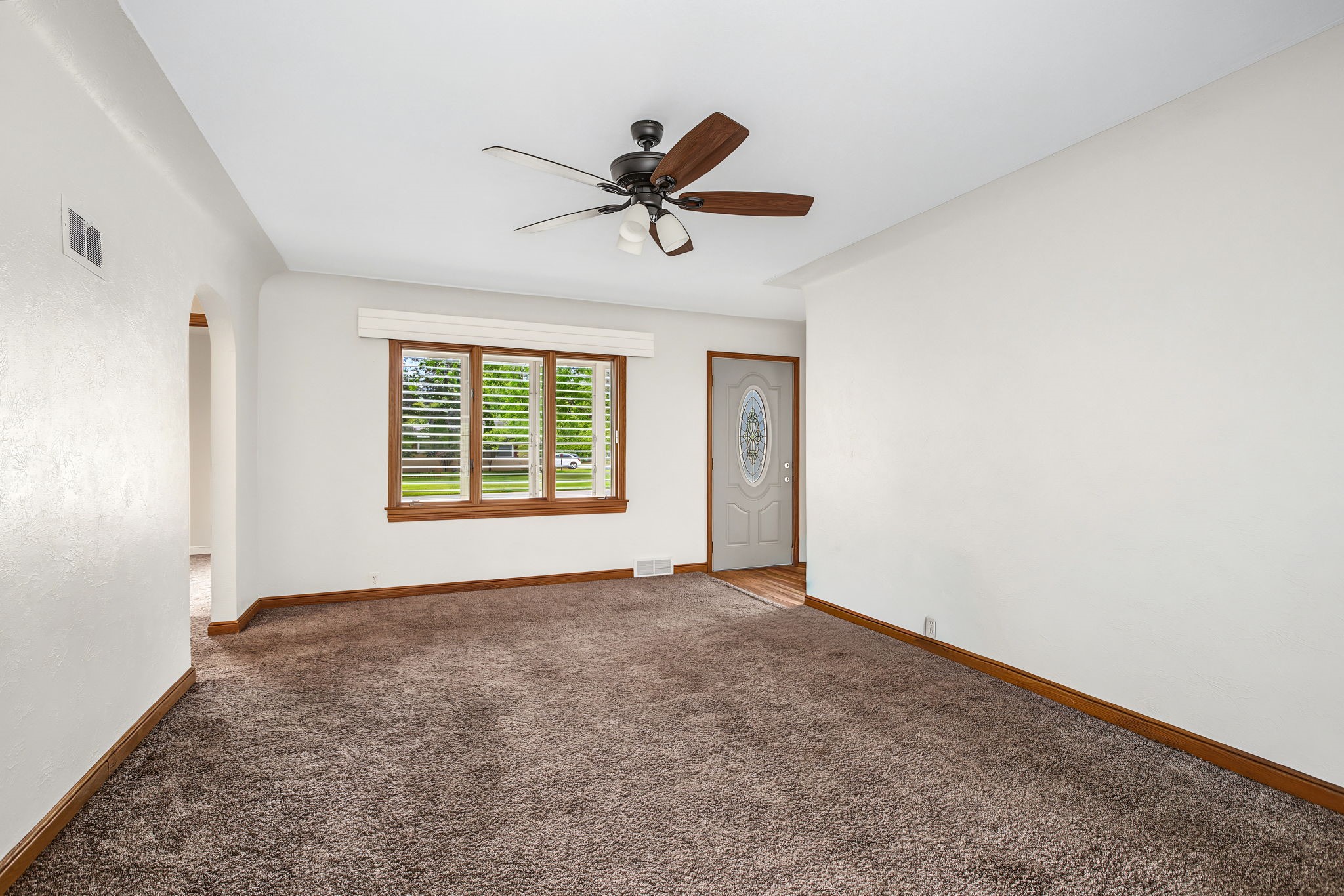 2404 Willis Avenue Property Photo 7
