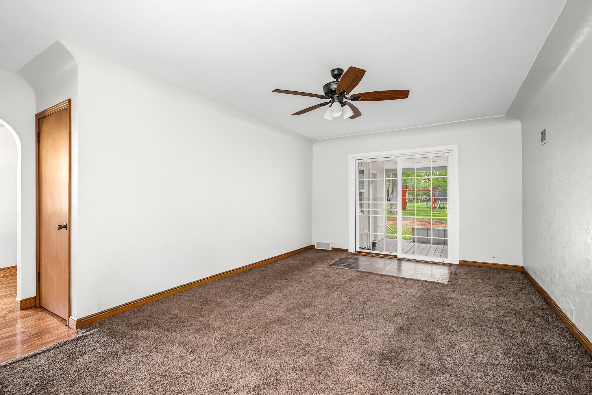 2404 Willis Avenue Property Photo 10