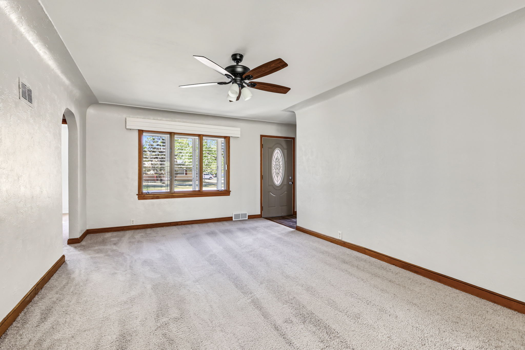 2404 Willis Avenue Property Photo 12